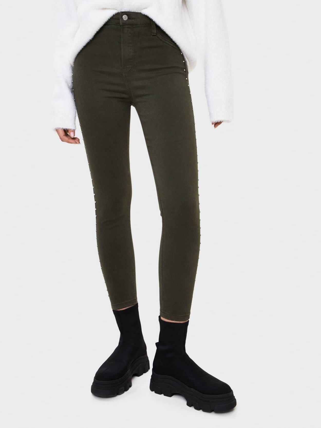 

Джинсы Bershka XAZ282552QENS 38 Болотные
