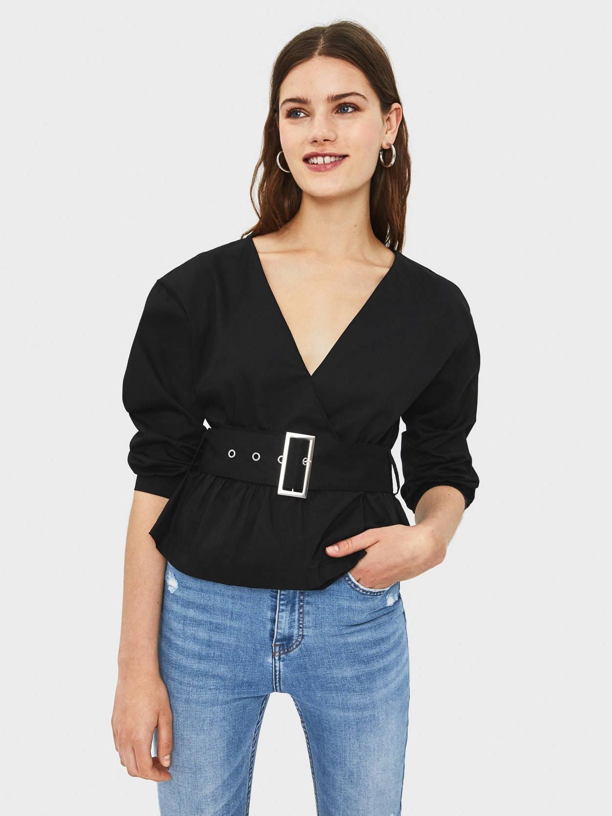 

Блузка Bershka XAZ219943ZSVS  Черная, Блузка Bershka XAZ219943ZSVS XS Черная