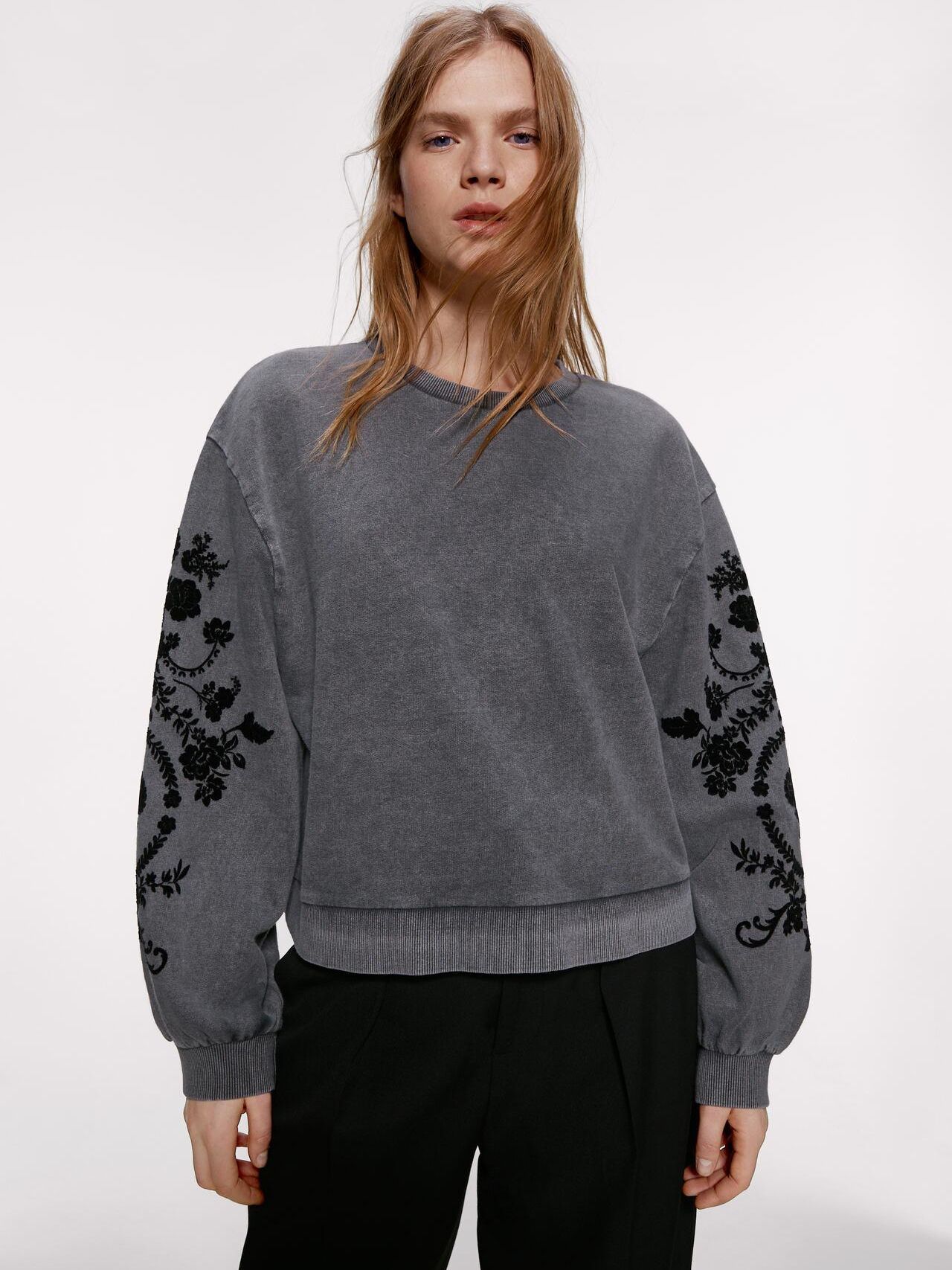 

Свитшот Zara XAZ238767QVHK XL Серый с черным