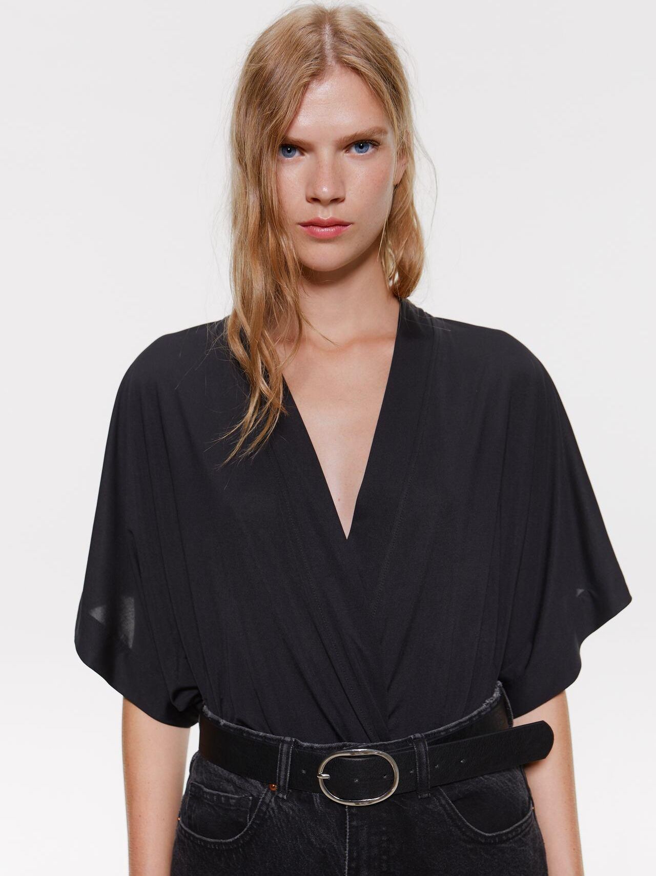 

Боди-блузка Zara XAZ240021DDXH M Черная