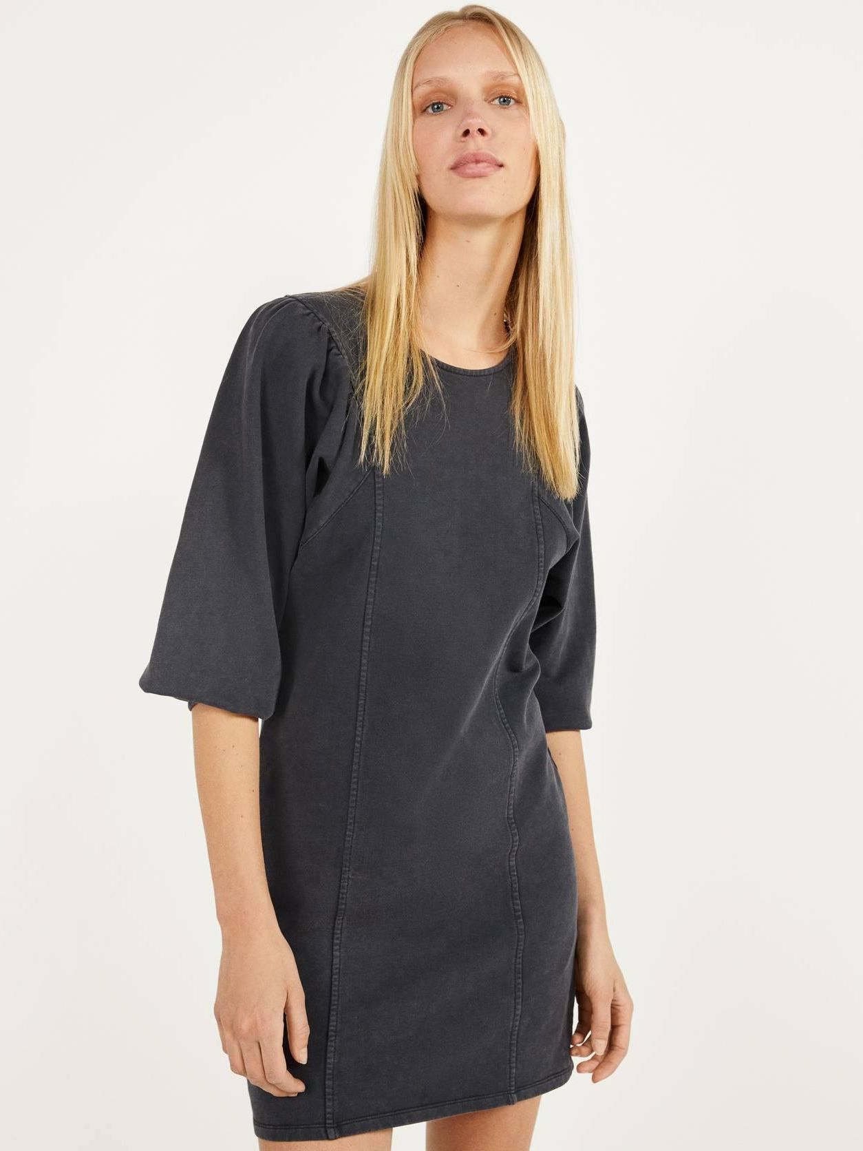 

Платье Bershka XAZ262350NFUK M Темно-серое