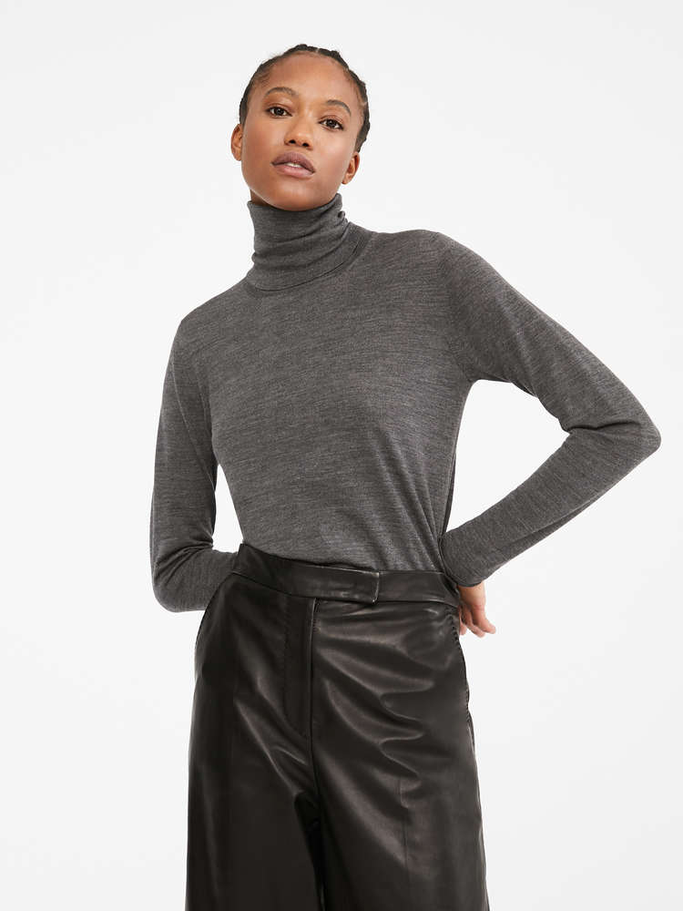 

Гольф MaxMara M Серый 13661603600
