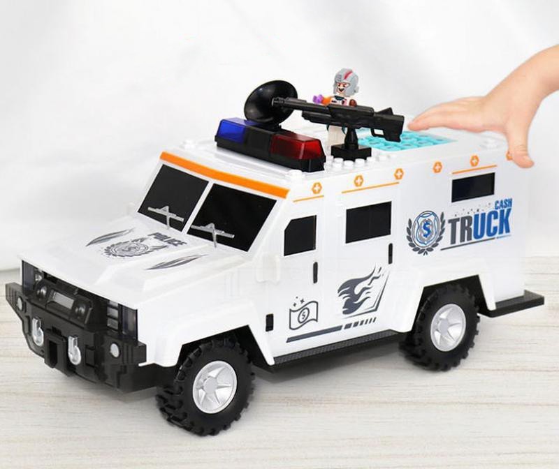 

Детская машина сейф-копилка CASH TRUCK с кодовым замком, отпечатком пальца и конструктором лего, цвет белый