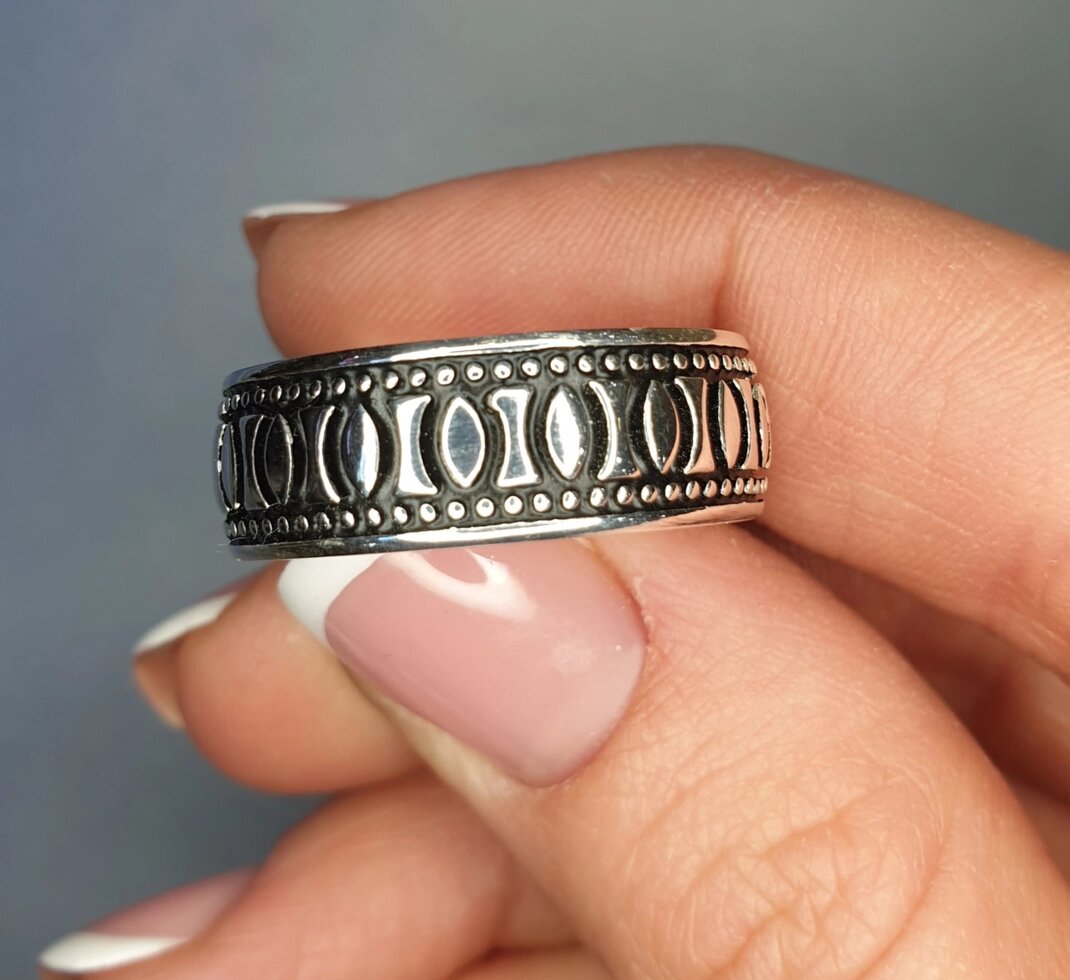 

Кольцо серебряное 21 5,04 г