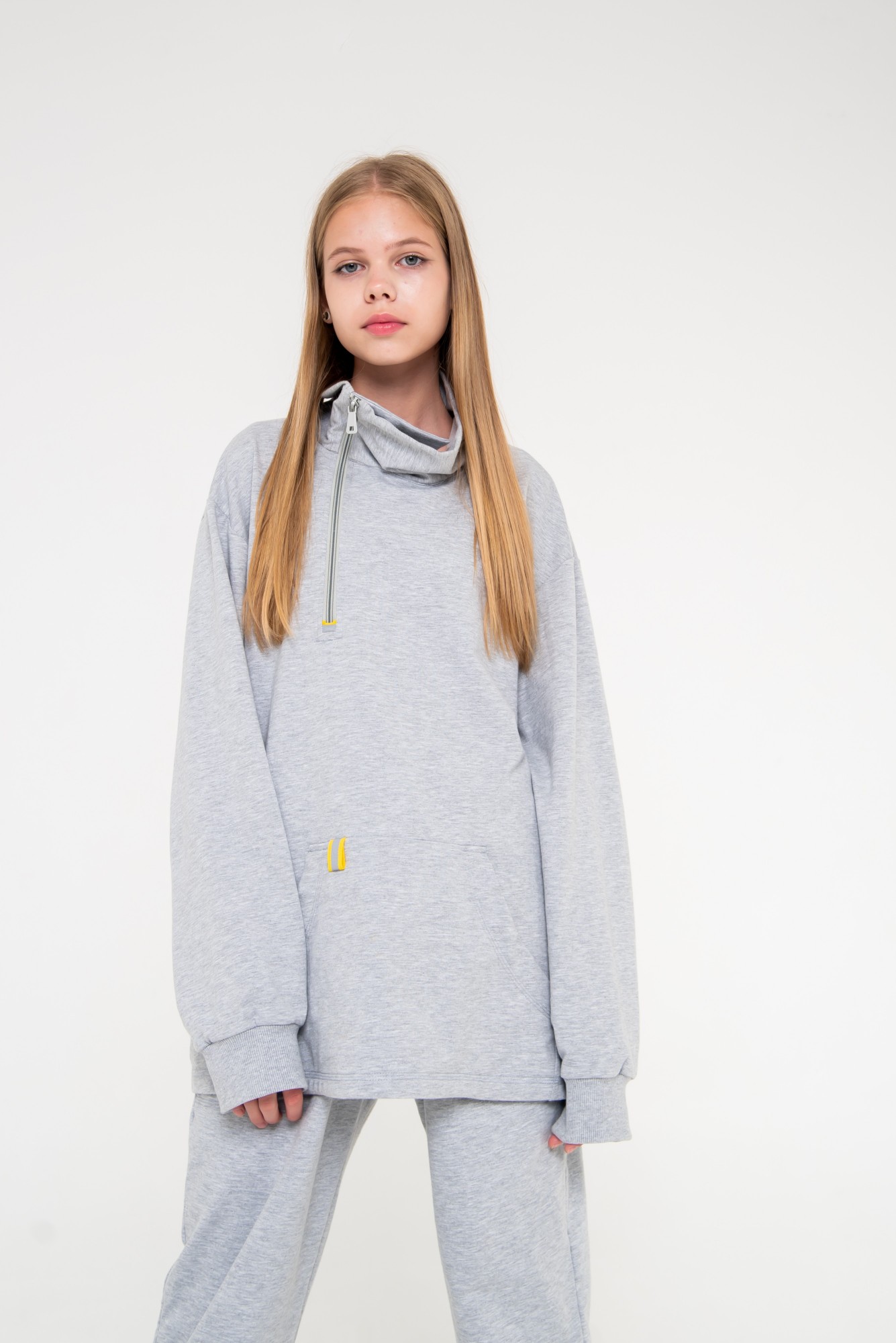 

Спортивный костюм KVK для девочки 128 см серый ДМШГ043VII112832