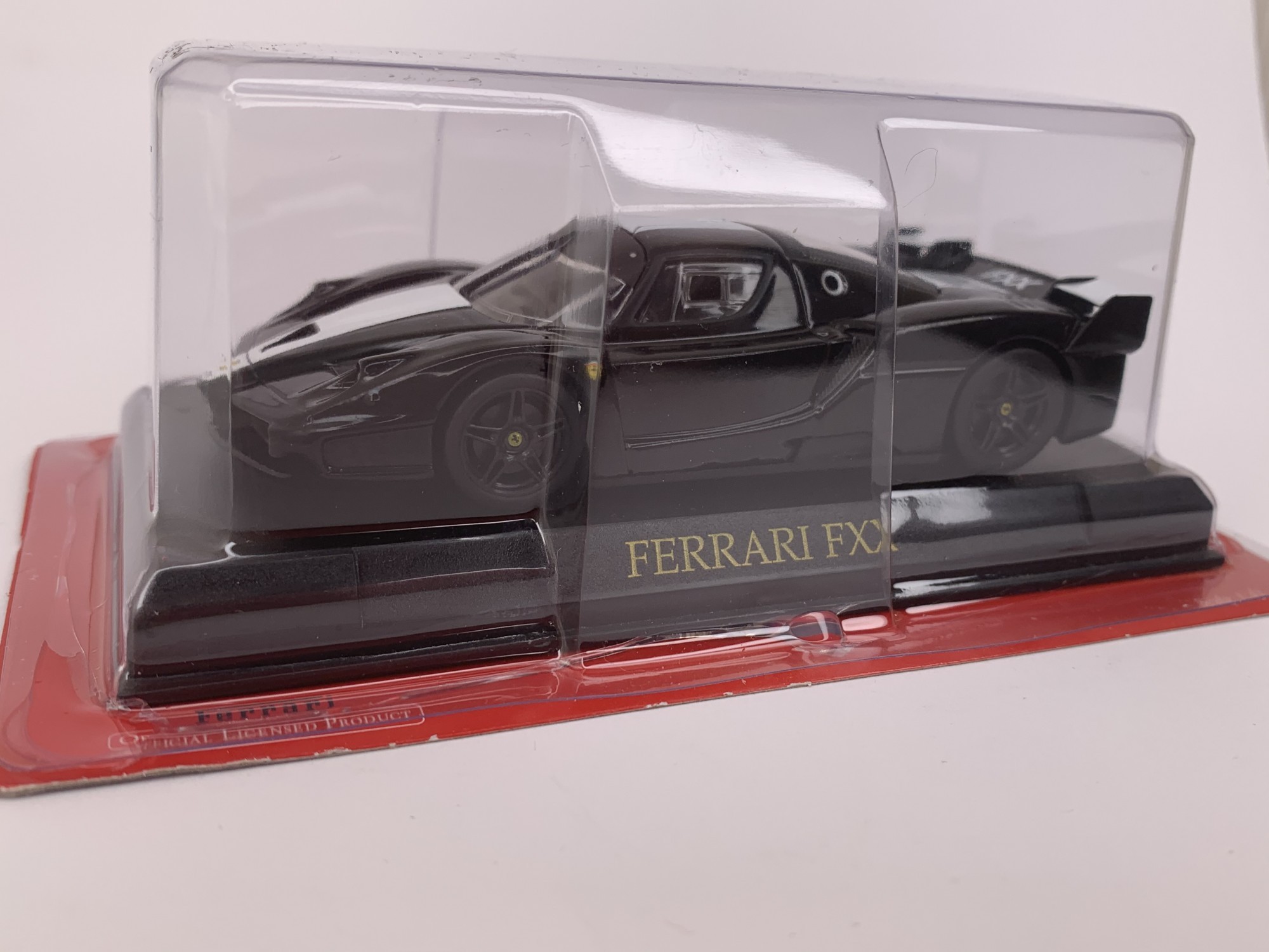 

Автомодель Altaya Ferrari FXX 2005-2006 (CK32399)