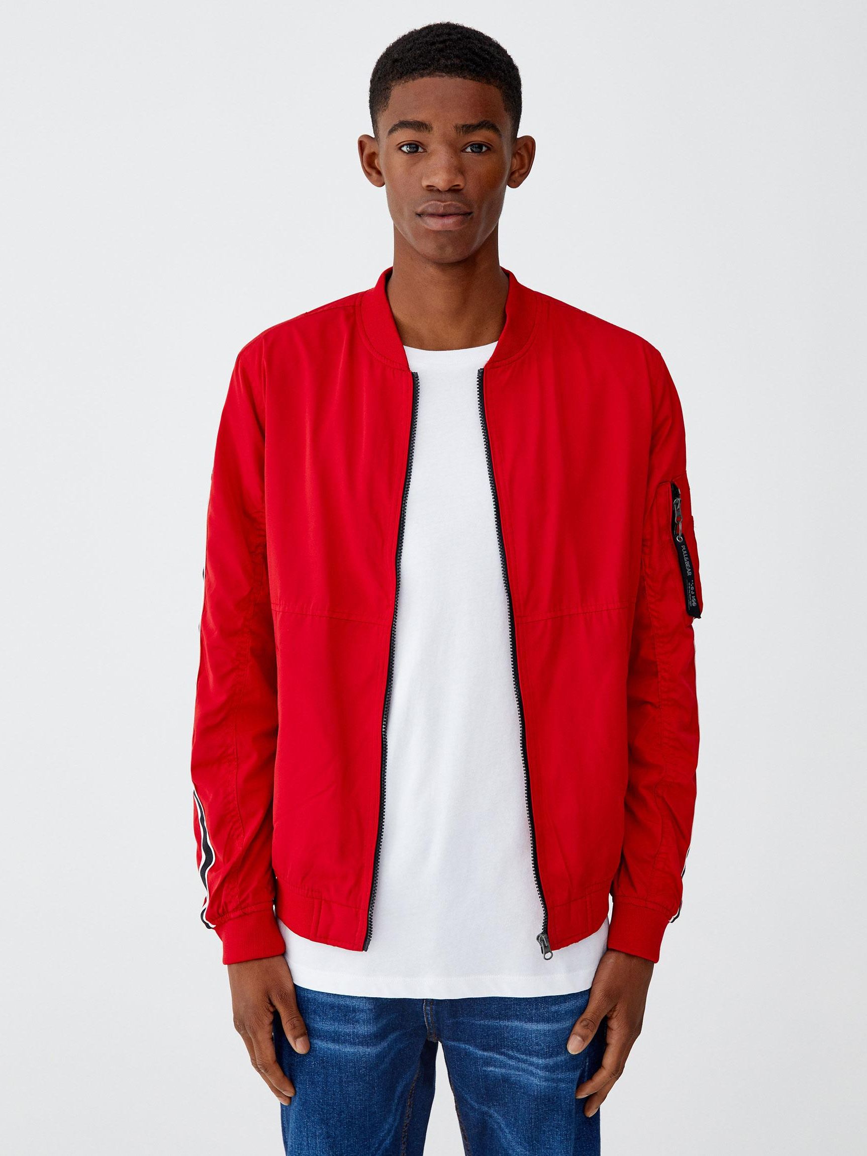 

Бомбер Pull & Bear XAZ235262KCSX XL Красный