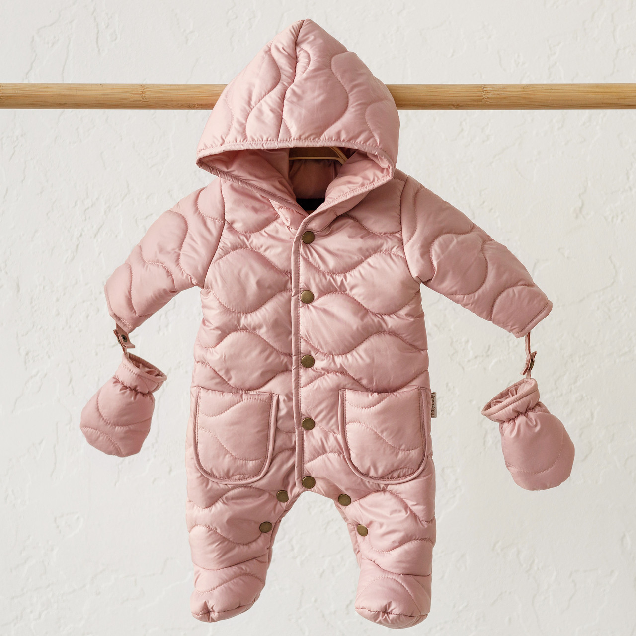 

Стеганный комбинезон MagBaby"Stitch", пудровый 74см (6-9мес)