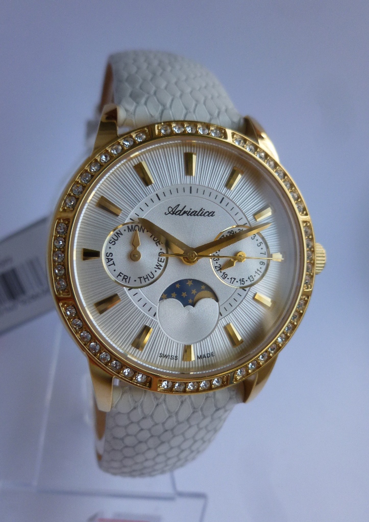 

Женские часы Adriatica 3601.1213QFZ