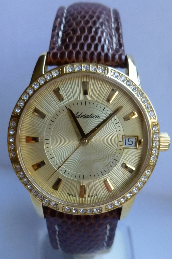 

Женские часы Adriatica 3602.1211QZ