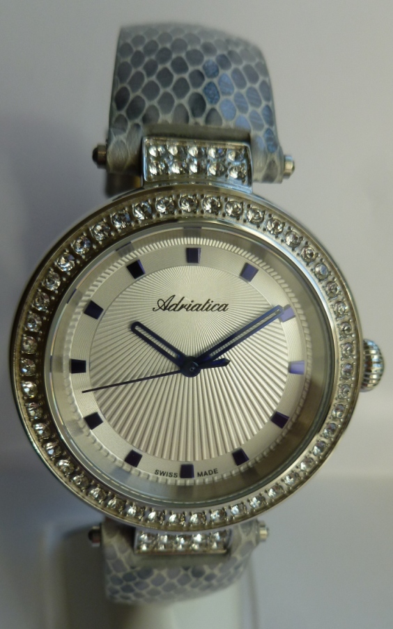 

Женские часы Adriatica 3692.52B3QZ