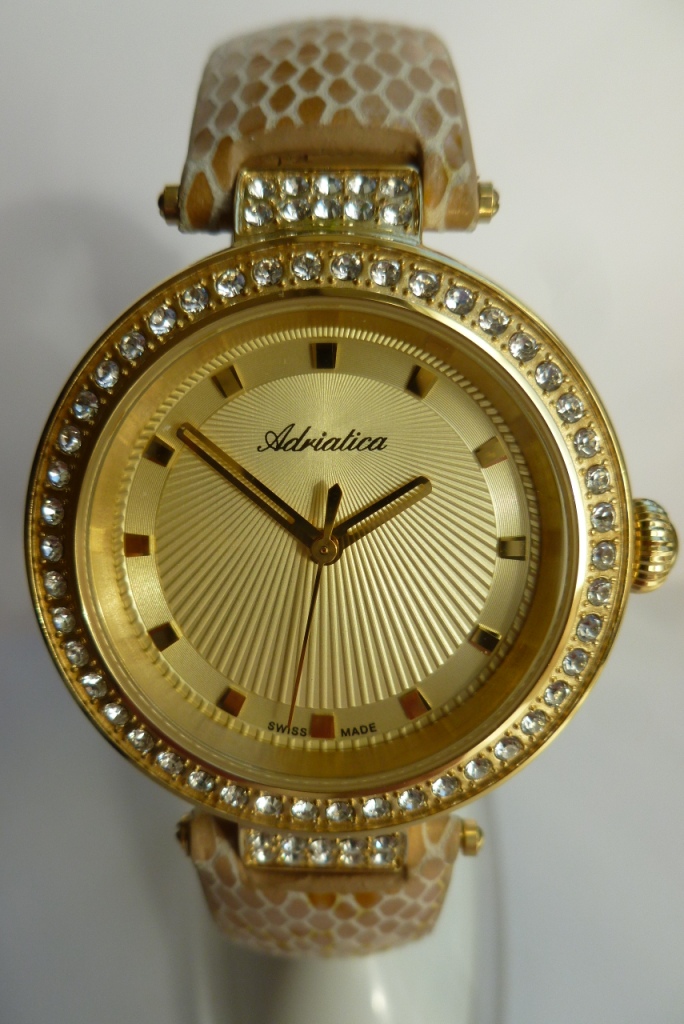 

Женские часы Adriatica 3692.1211QZ