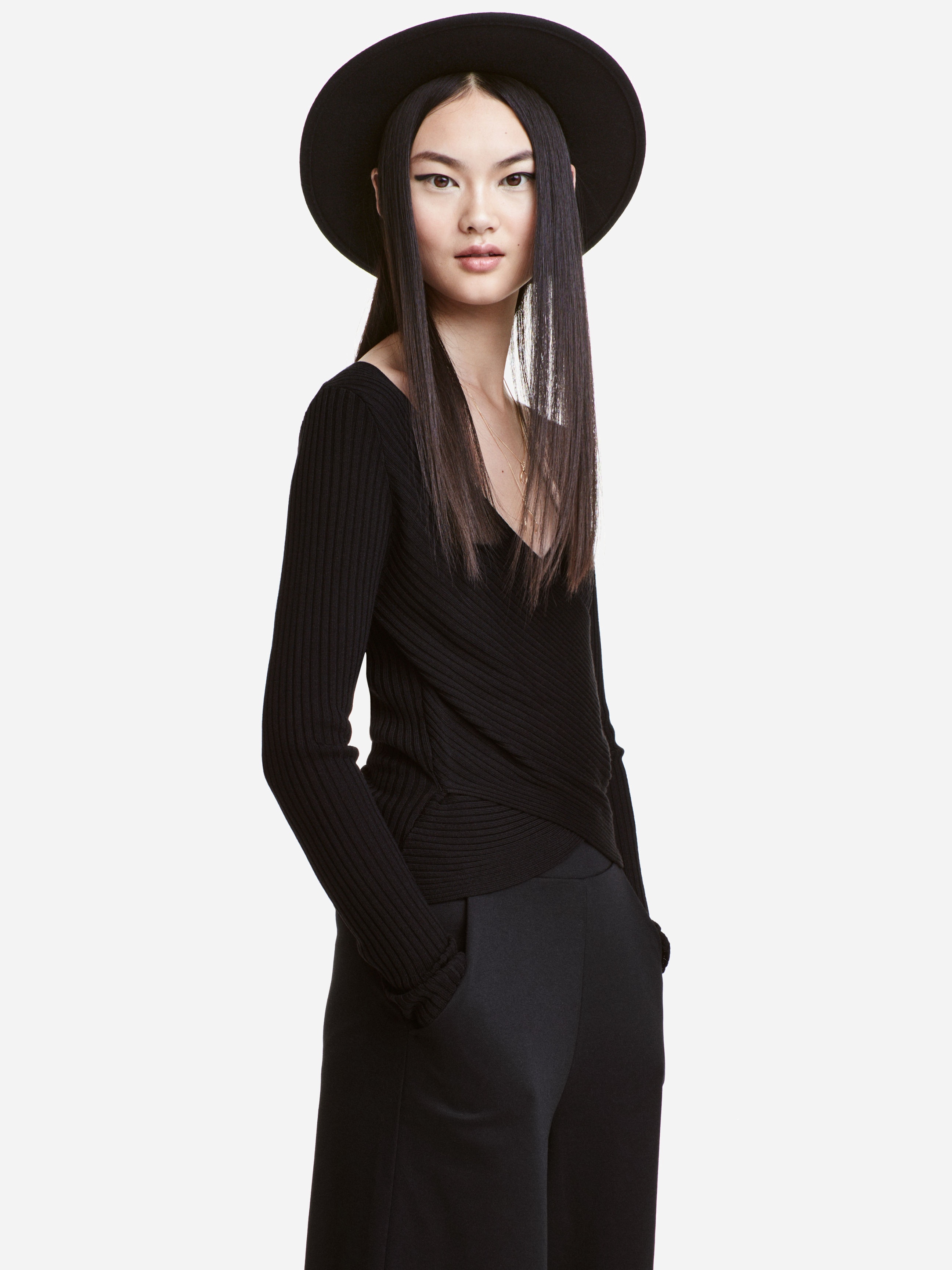 

Пуловер H&M XAZ045393AWCL M Черный