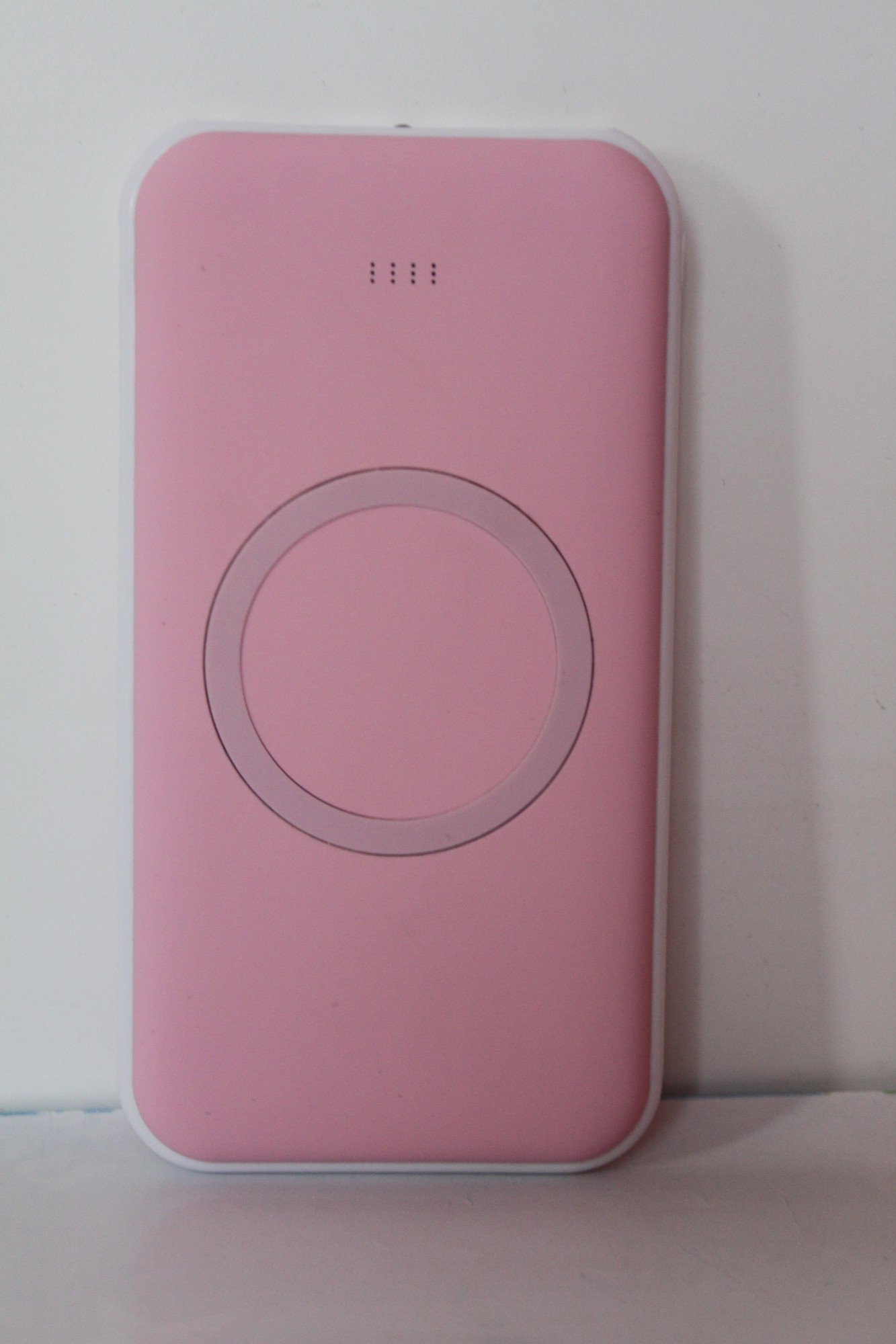 

Power Bank беспроводной Fast Charging 10000 mAh розовый прорезиненный
