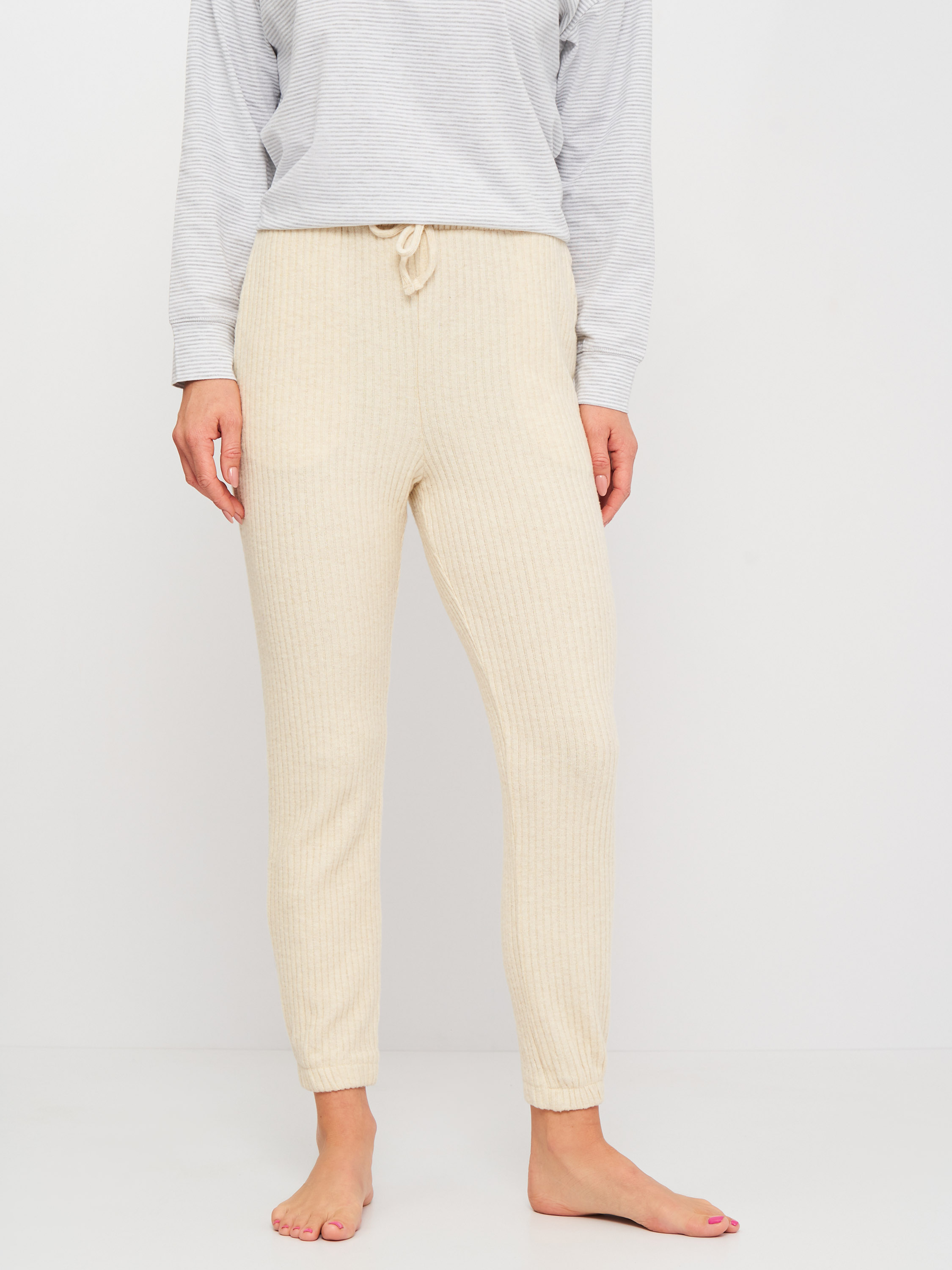 

Брюки H&M 152см молочный 20089343783