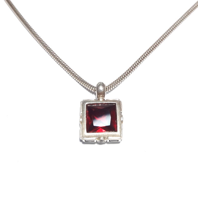 

Колье Thomas Sabo KE598-1-311