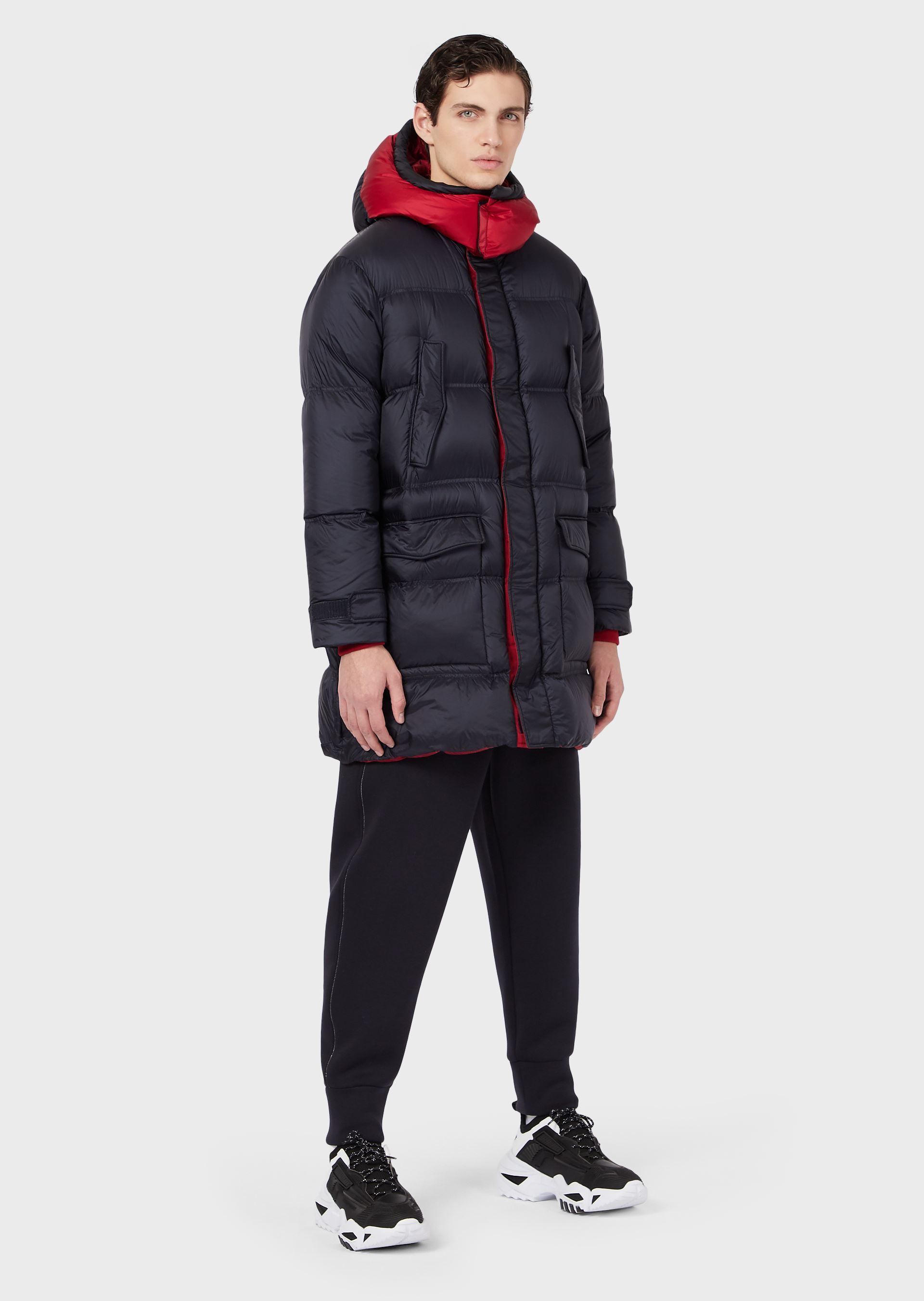 

Пуховик Emporio Armani  Темно-синий 6H1L93.1NLYZ, Пуховик Emporio Armani 52 Темно-синий 6H1L93.1NLYZ