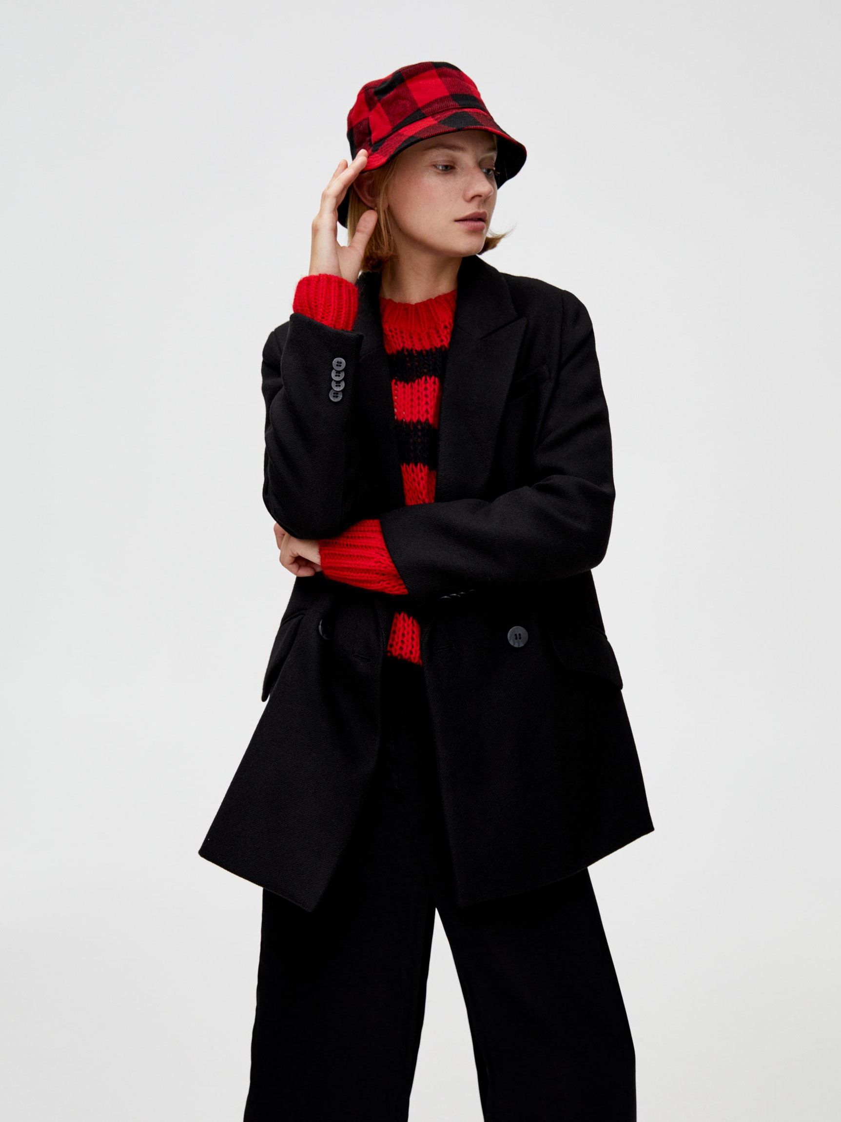 

Пальто Pull & Bear XAZ260728CXCR L Черное