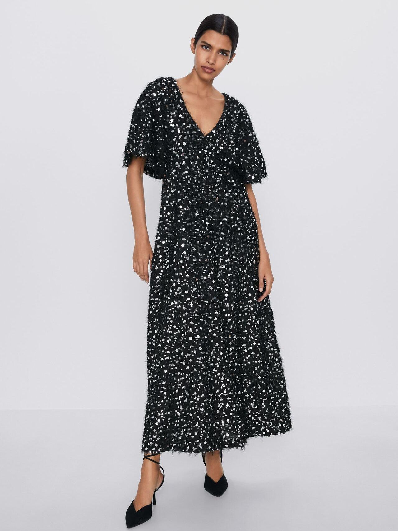

Платье Zara XAZ266132MHJJ M Черное с серебристым