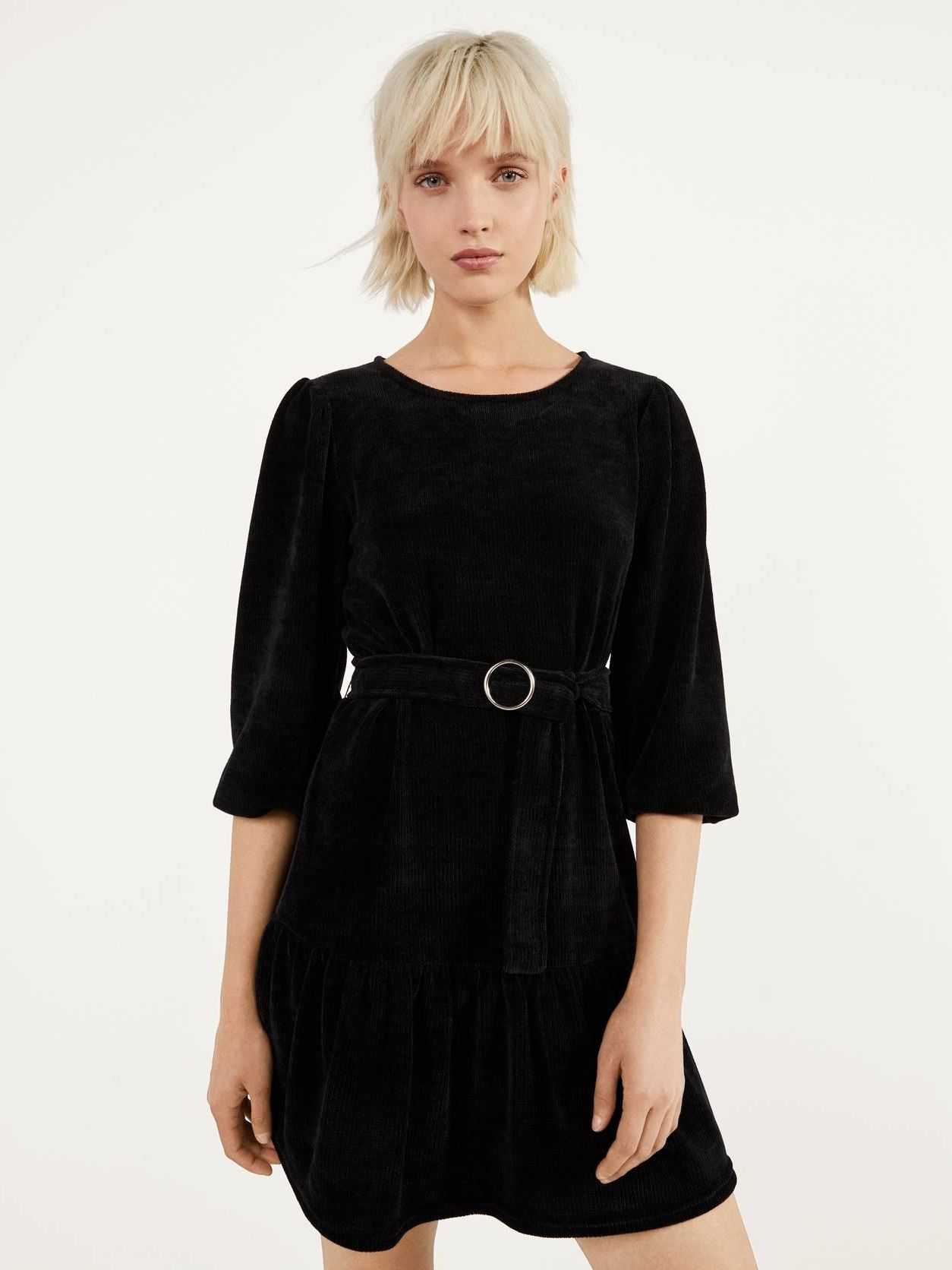 

Платье Bershka XAZ266482ITZN XS Черное