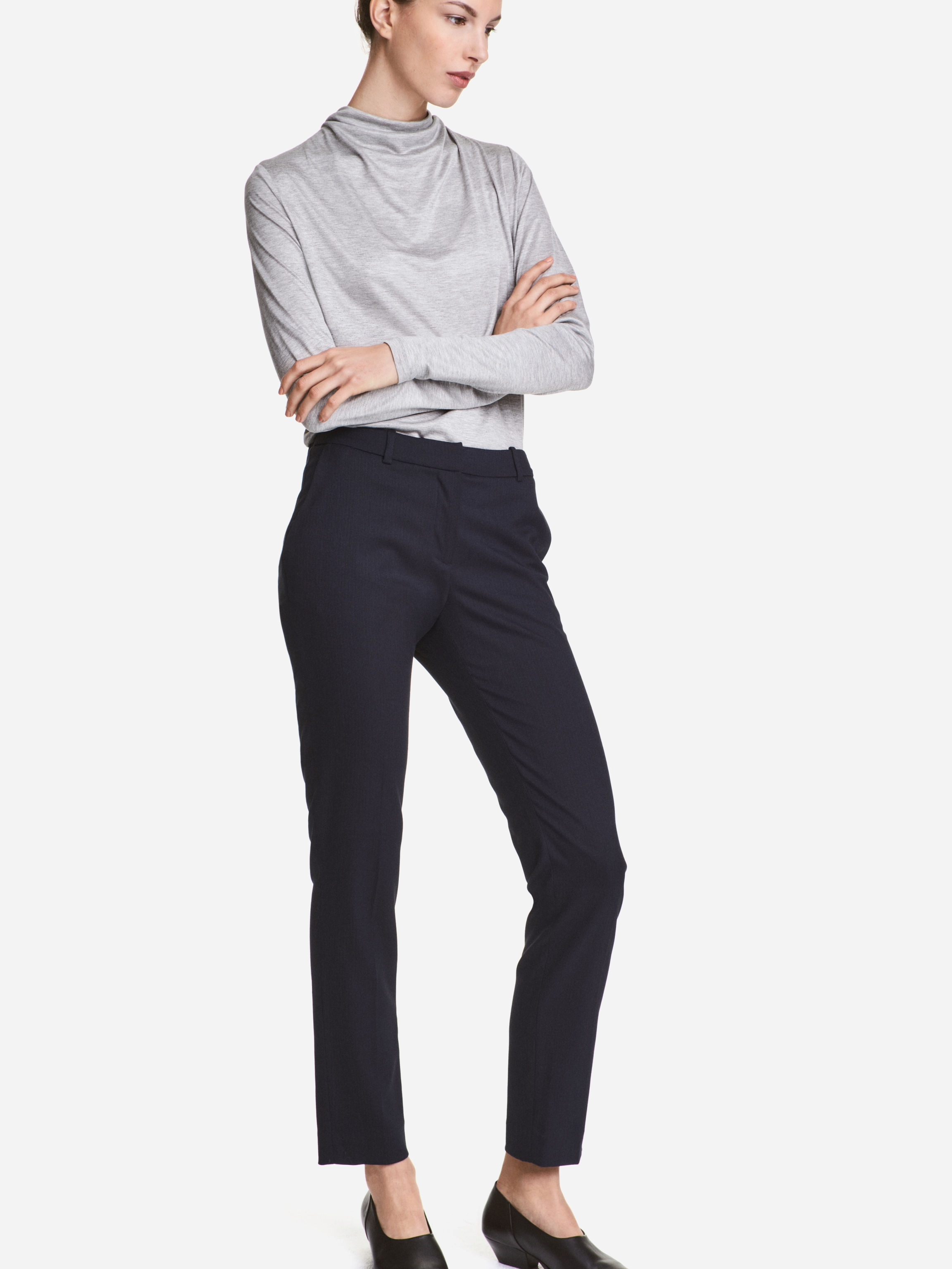 

Брюки H&M XAZ160275BYDV  Темно-синие, Брюки H&M XAZ160275BYDV 32 Темно-синие