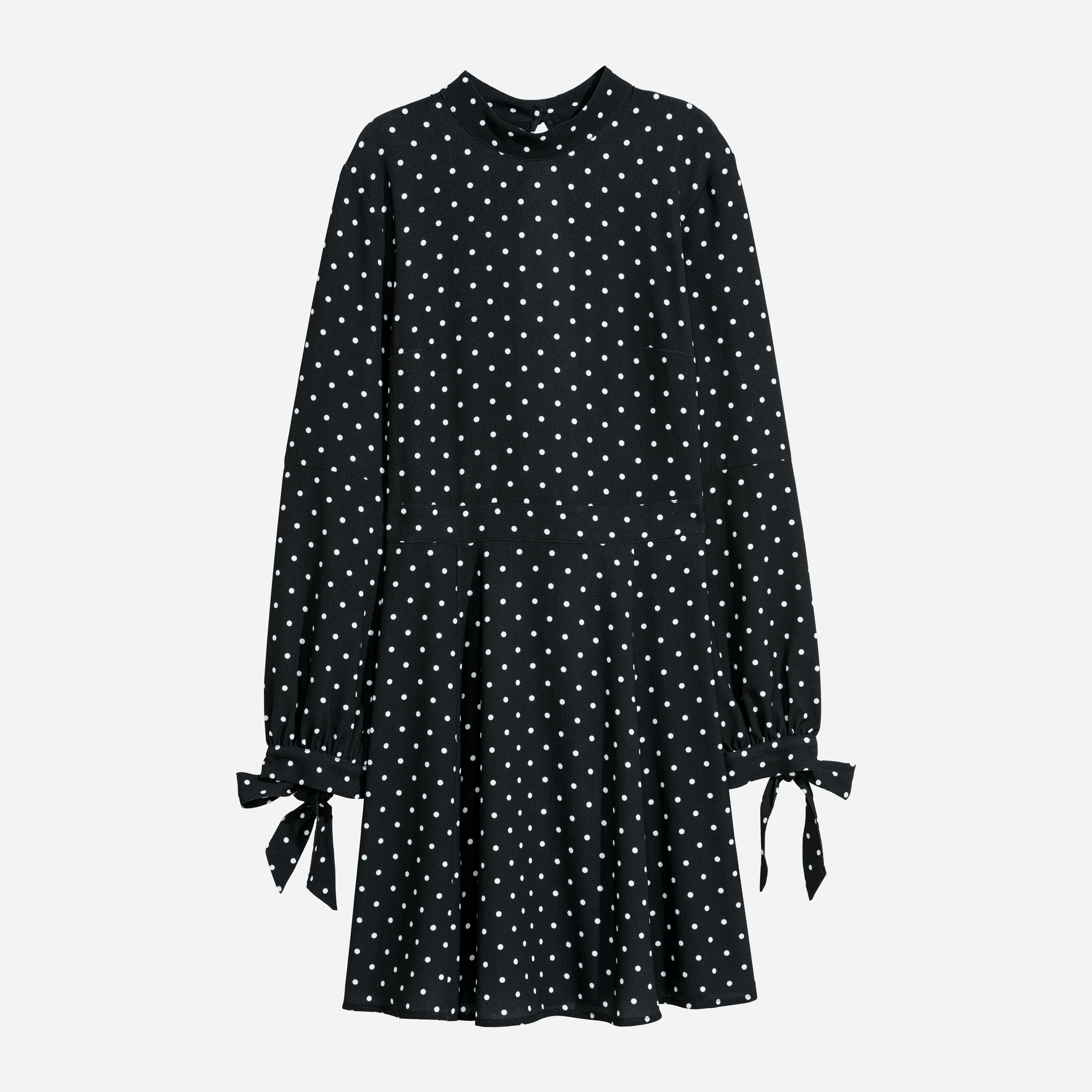 

Платье H&M XAZ181079NUQZ 38 Черное