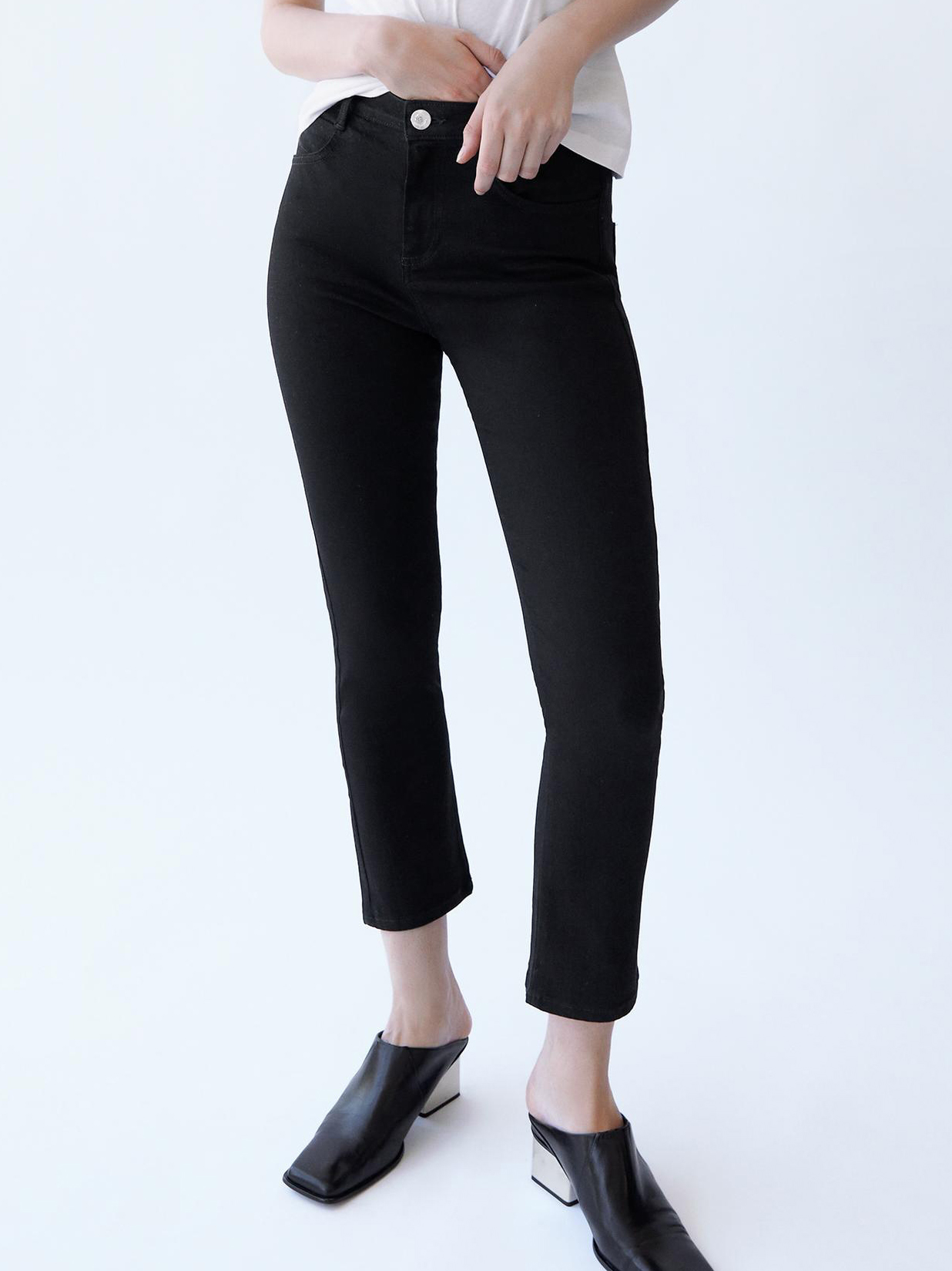 

Джинсы Zara 6164/159/800 32 Черные