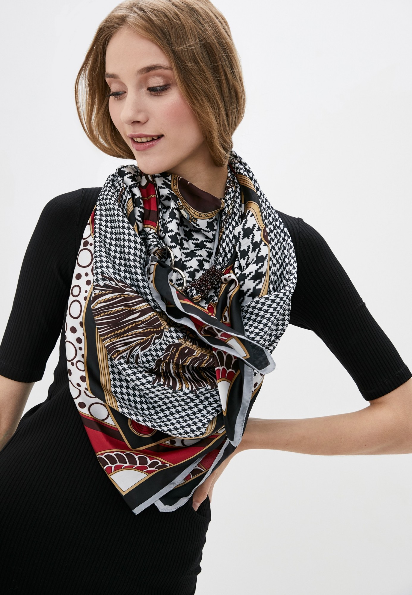 

Дизайнерский большой атласный платок "Роскошная Венеция " от бренда MyScarf