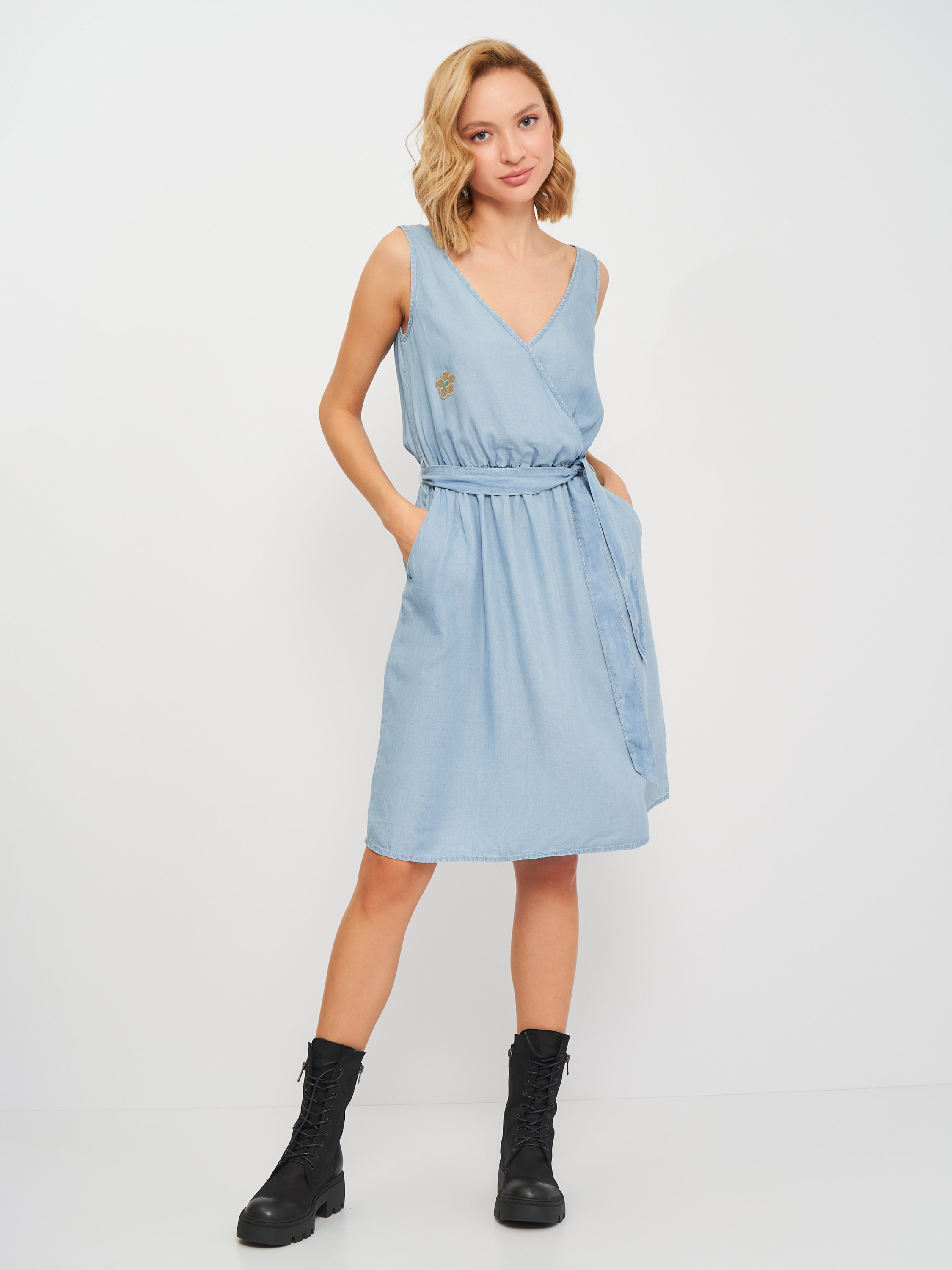 

Платье джинсовое H&M 709-7596520 36 Голубое принт