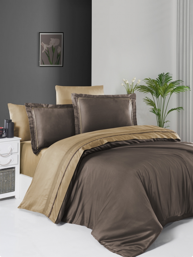 

Комплект постельного белья FIRST CHOICE сатин de luxe Евро brown/caramel m017878