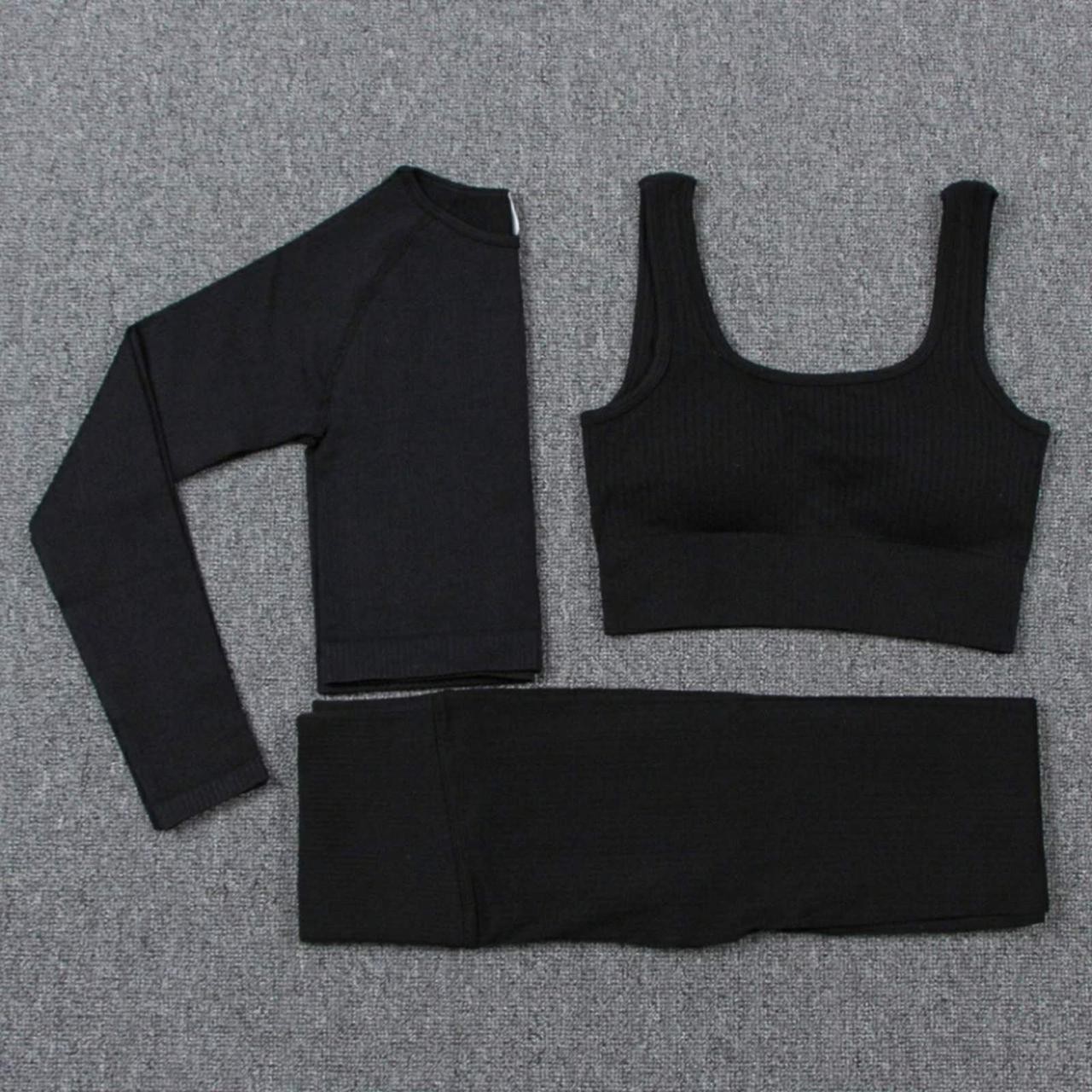 

Женский костюм для фитнеса Whatiwear с длинным рукавом тройка черный  (1292-black, Женский костюм для фитнеса Whatiwear с длинным рукавом тройка черный L (1292-black-L)