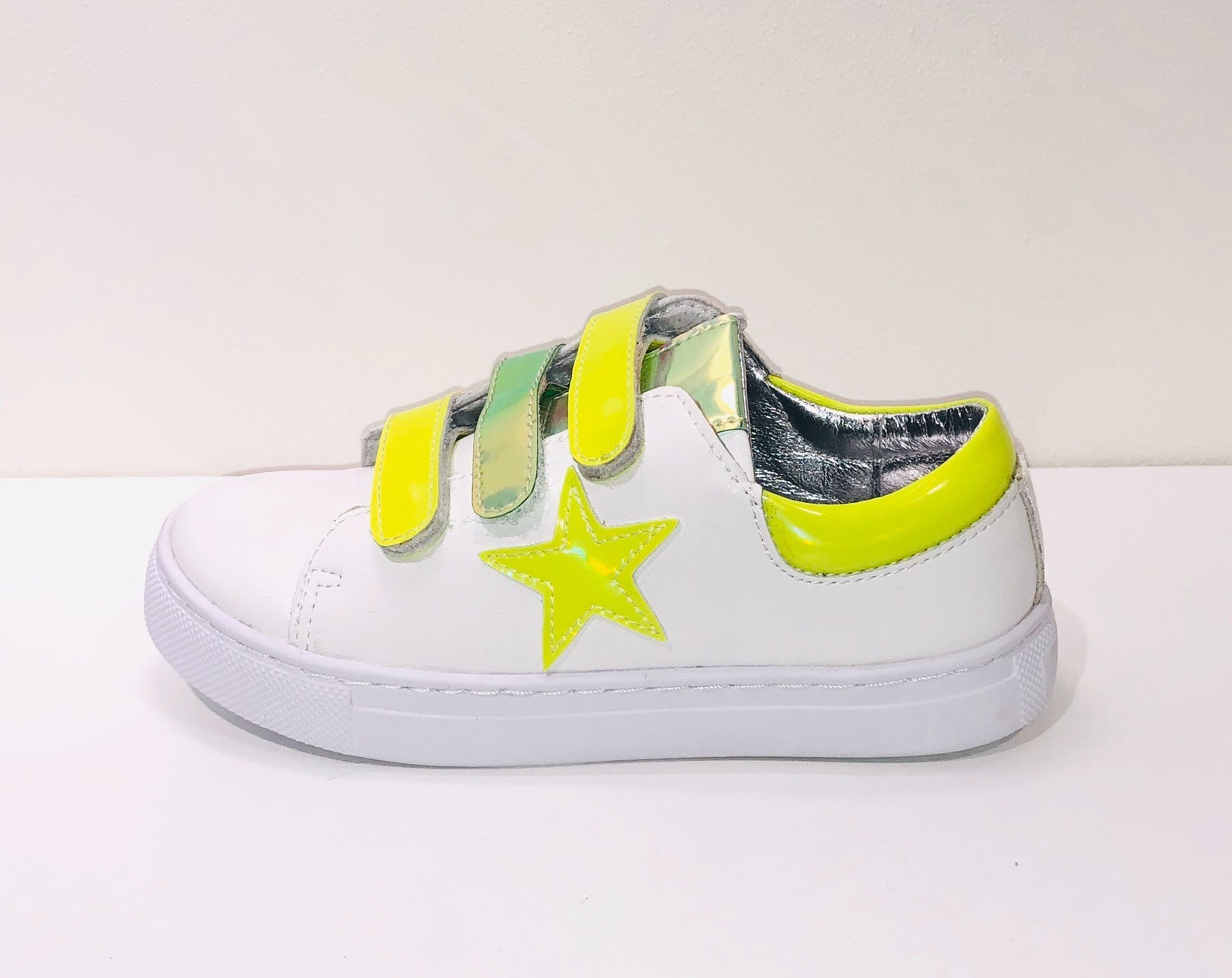 

Кеды для девочек EVIE shoes Saba Yellow Star 33 Белые (122-23K 33)