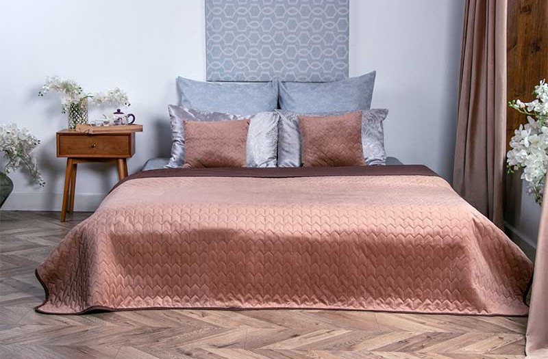 

Покрывало двухстороннее Руно VeLour Коричневое 180 х 220 см (340.55_Cappuccino)