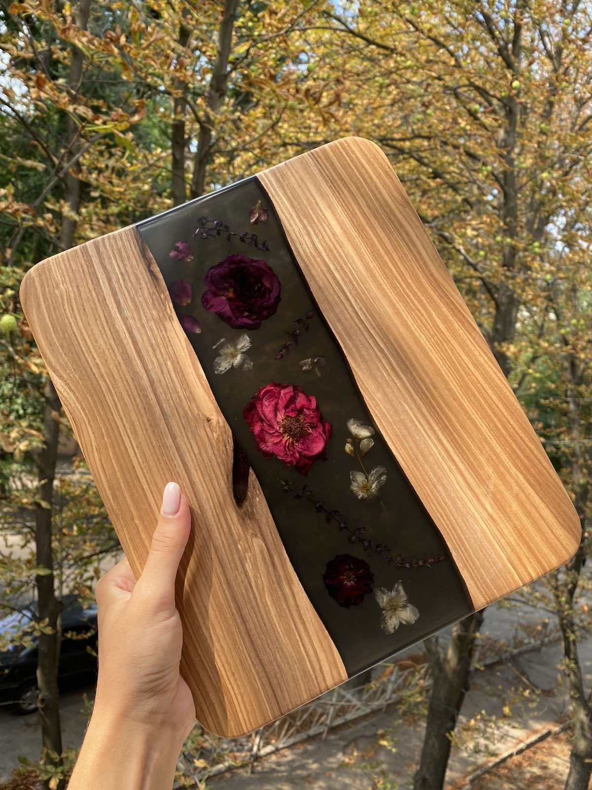 

Деревянная доска для подачи LetsWood 300x250 мм чёрная