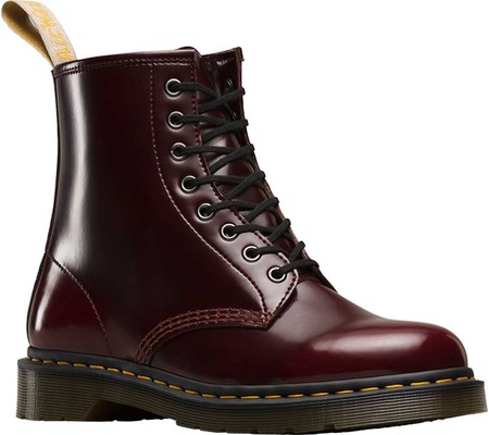 

Женские ботинки Dr. Martens Vegan 1460 8-Eye Boot Cherry Red Cambridge Brush Off Leather 43