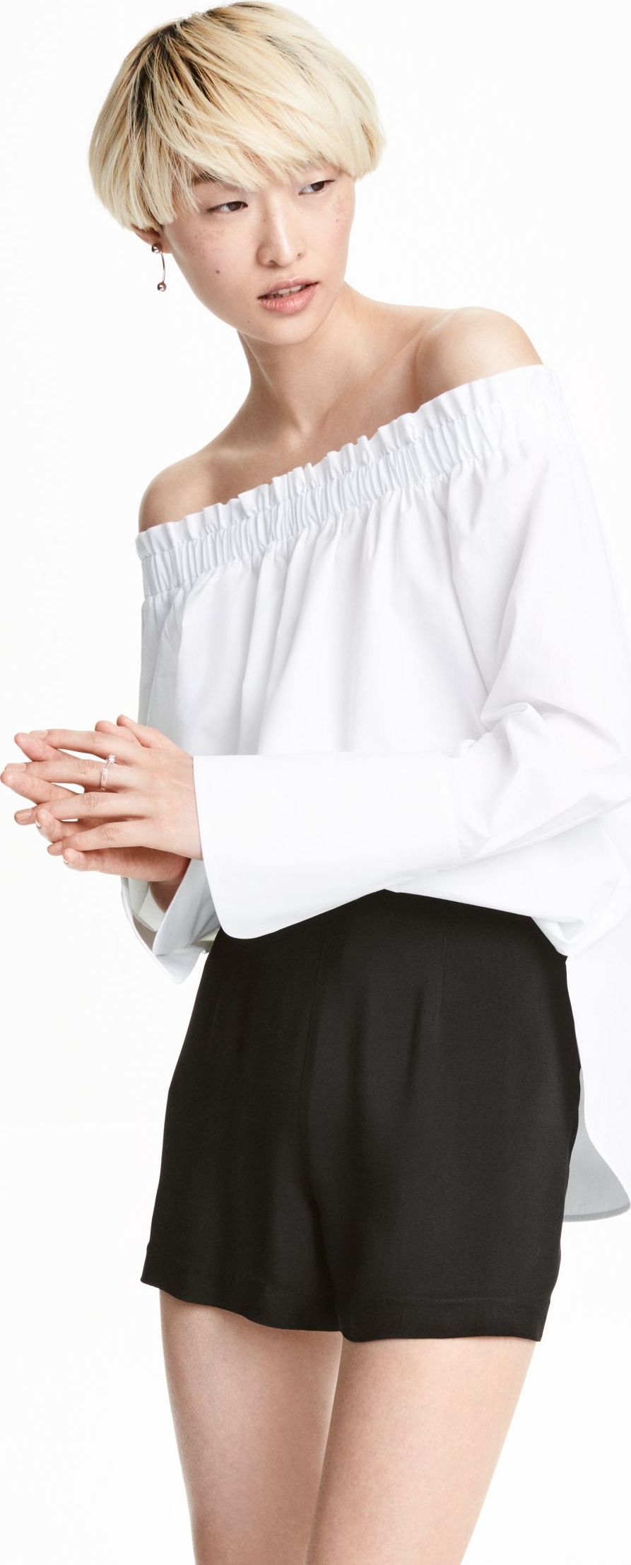 

Блузка H&M 0423140 38 Белая
