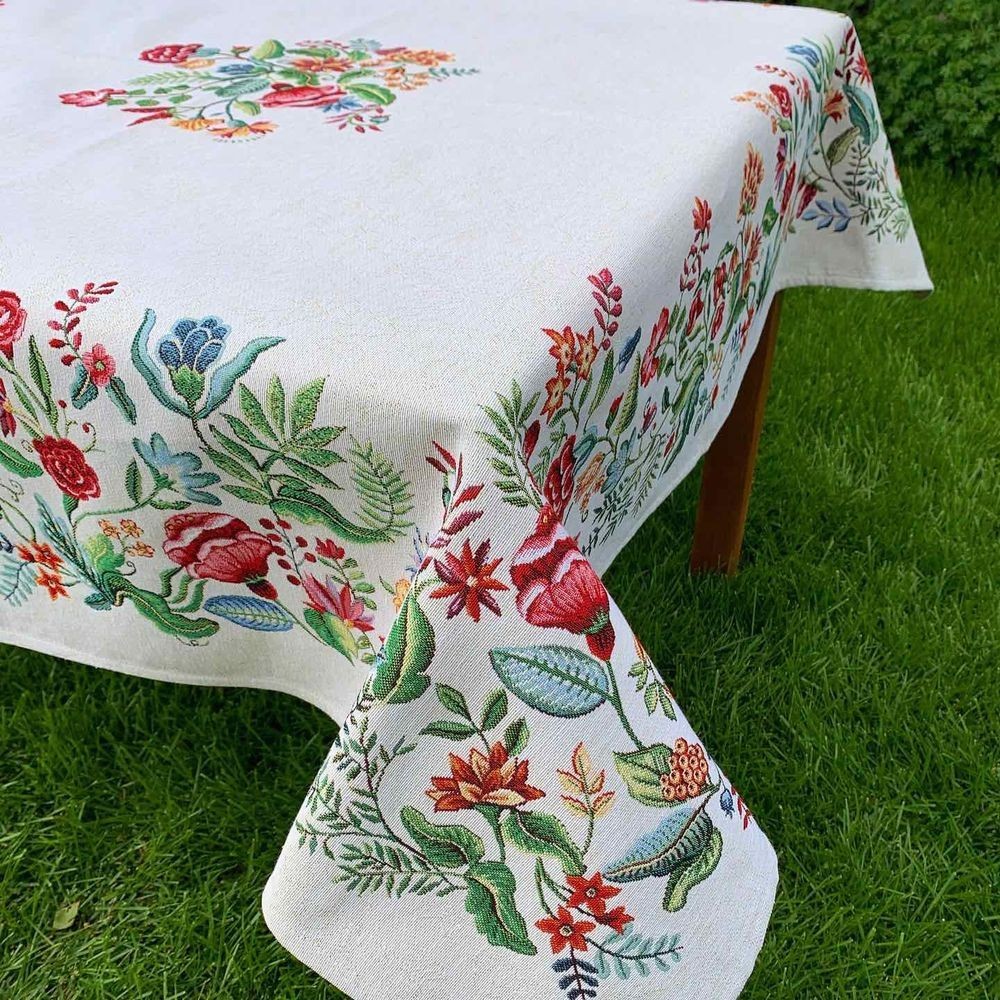 

Скатерть Rafael Gandia Bloom гобеленовая 135×235 см