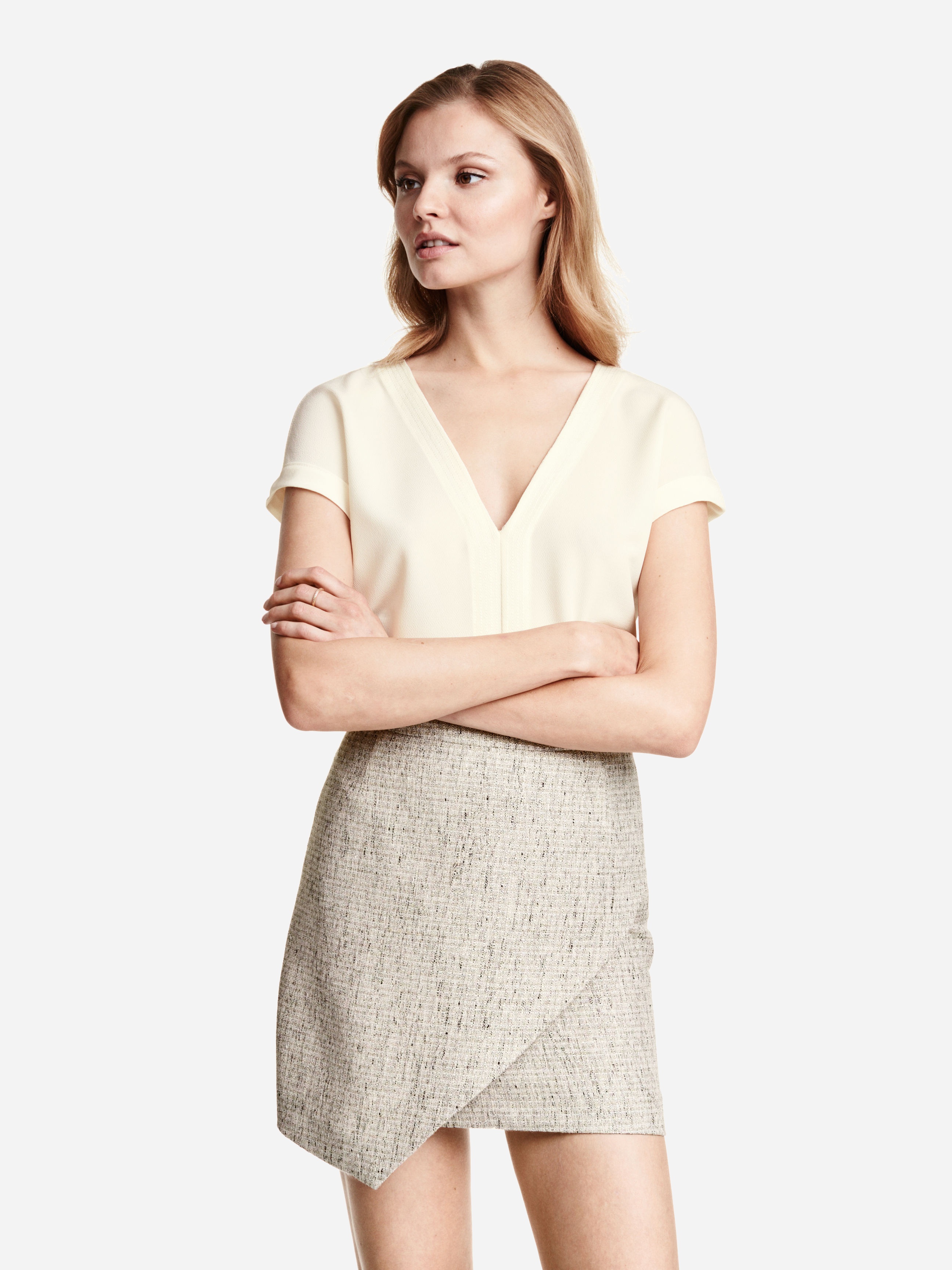 

Юбка H&M XAZ038990DXPK  Белая с золотистым, Юбка H&M XAZ038990DXPK 46 Белая с золотистым