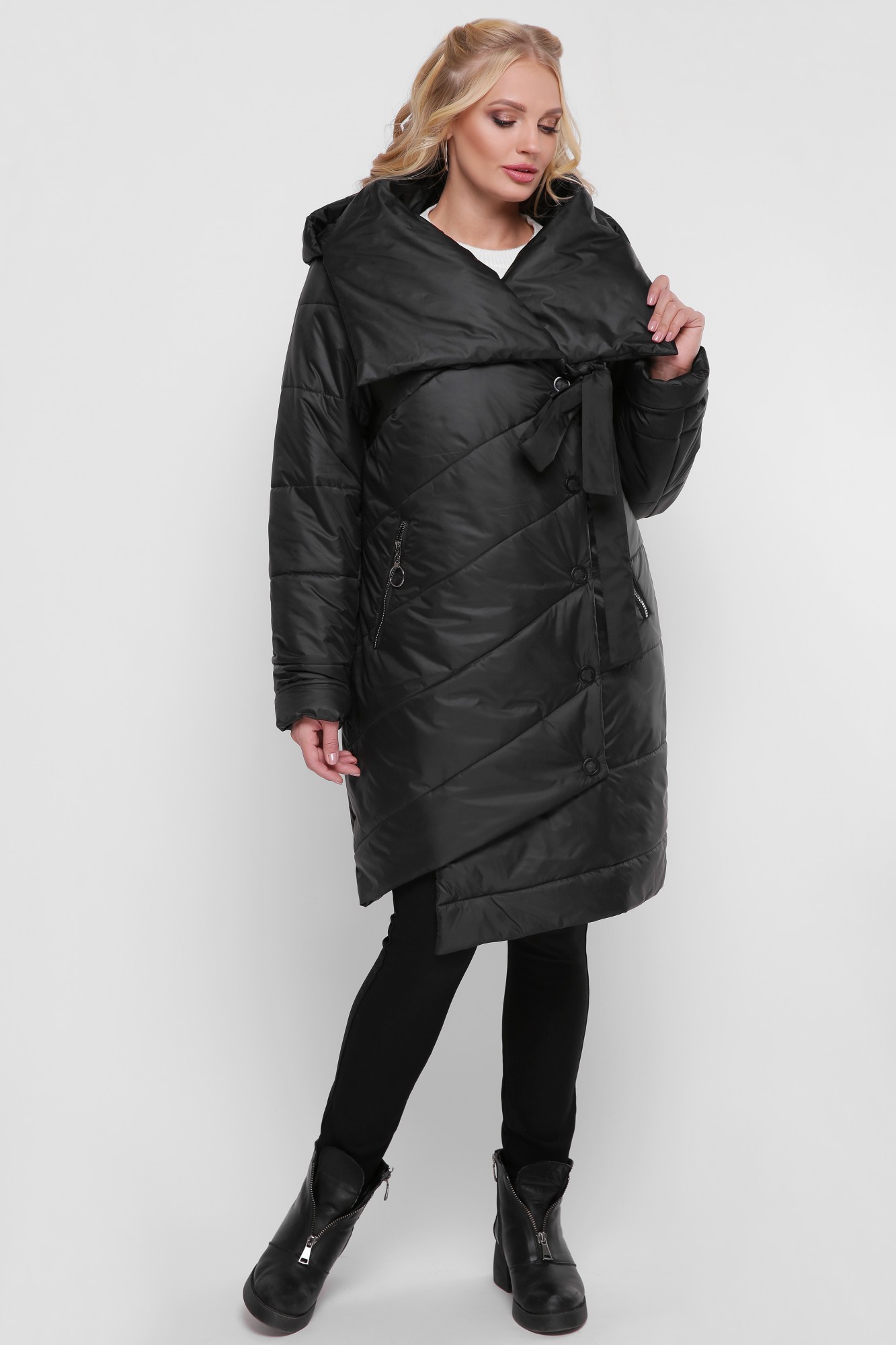 

Женская зимняя куртка Welltre "Asymmetry"  черный, Женская зимняя куртка Welltre "Asymmetry" 52 черный