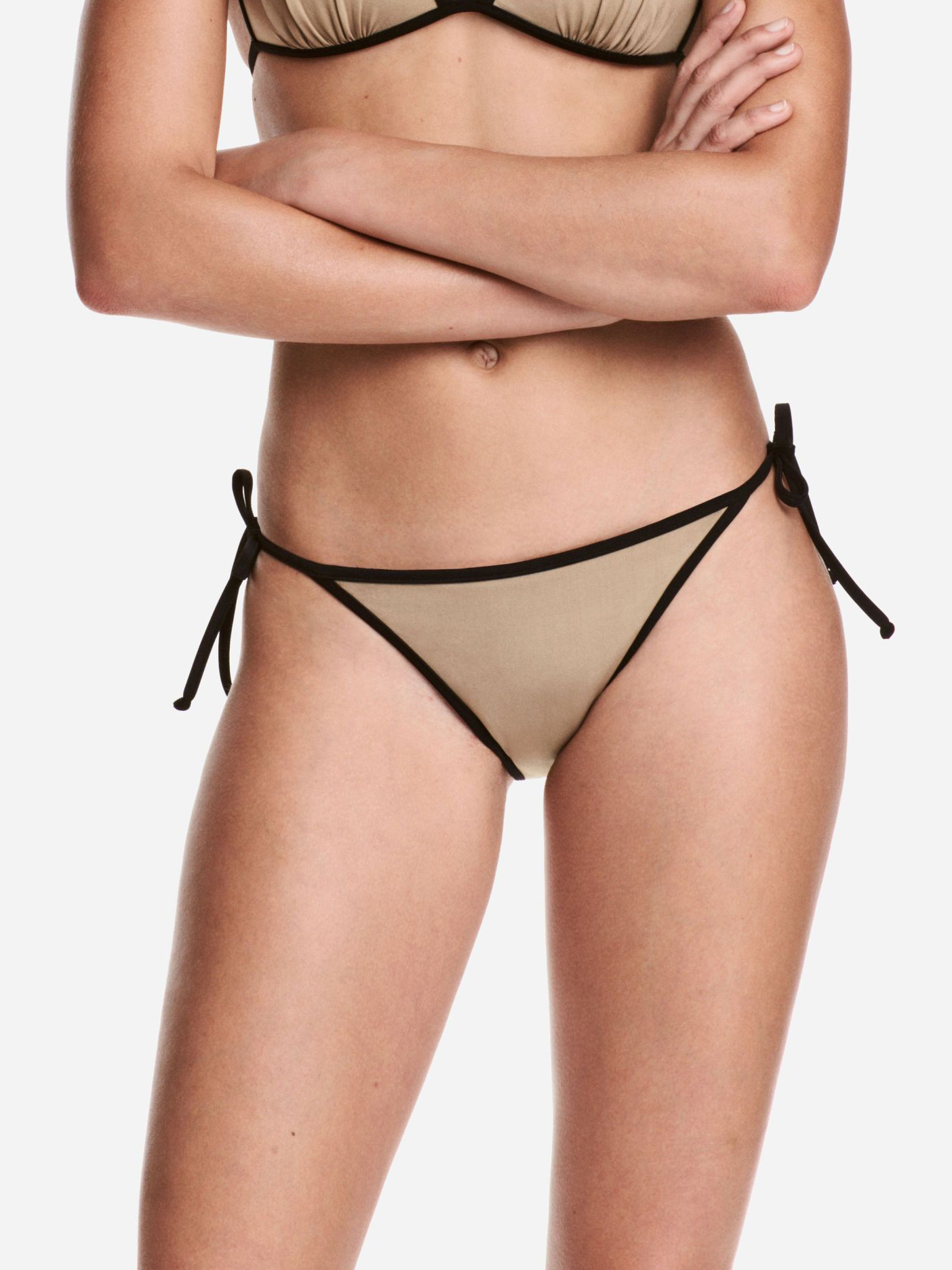 

Нижняя часть купальника H&M 03-0256513-5  Оливковая (СА2000001338490, Нижняя часть купальника H&M 03-0256513-5 36 Оливковая (СА2000001338490)