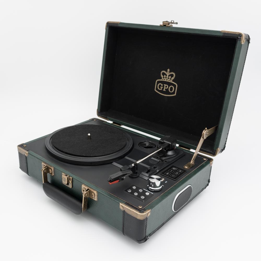 

Проигрыватель винила GPO Retro Ambassador Green-Black