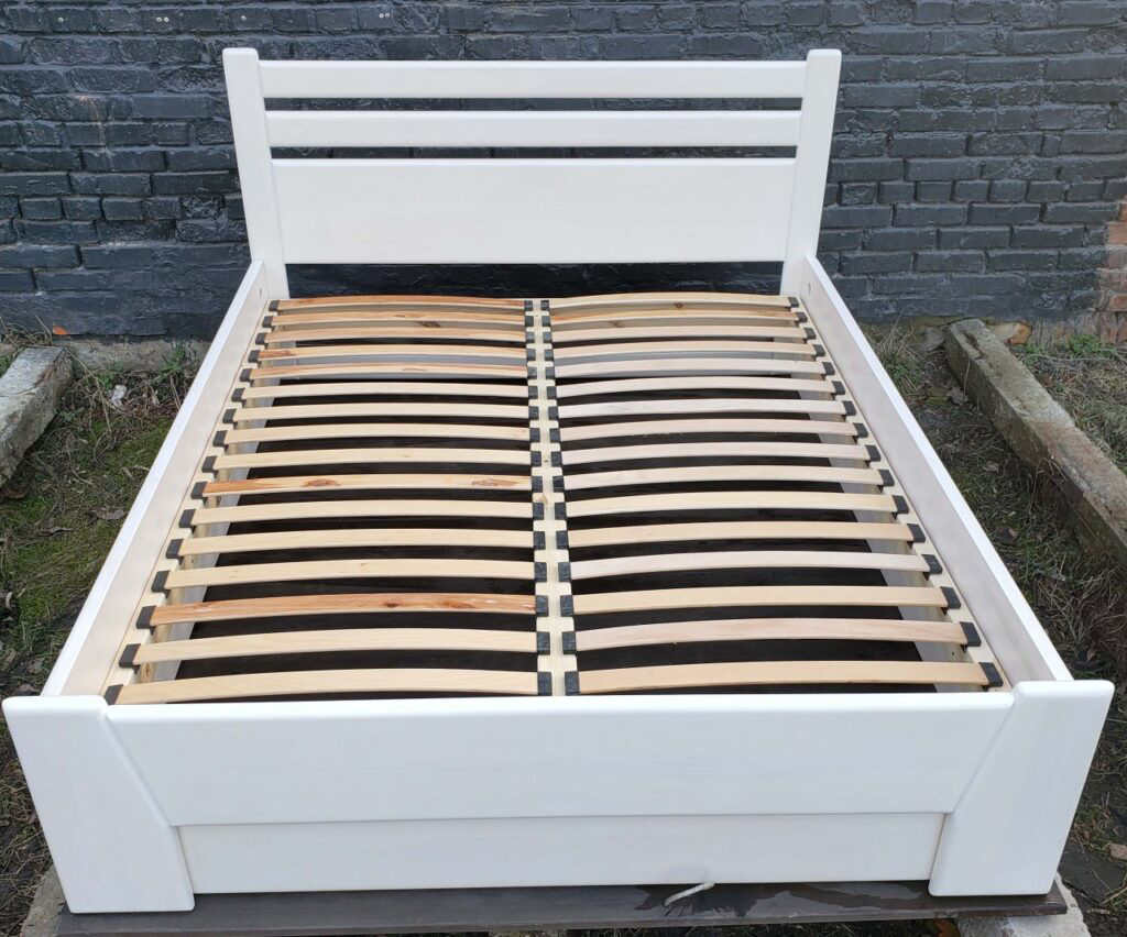 

Деревянная двуспальная кровать Woodworkers Рокко wight