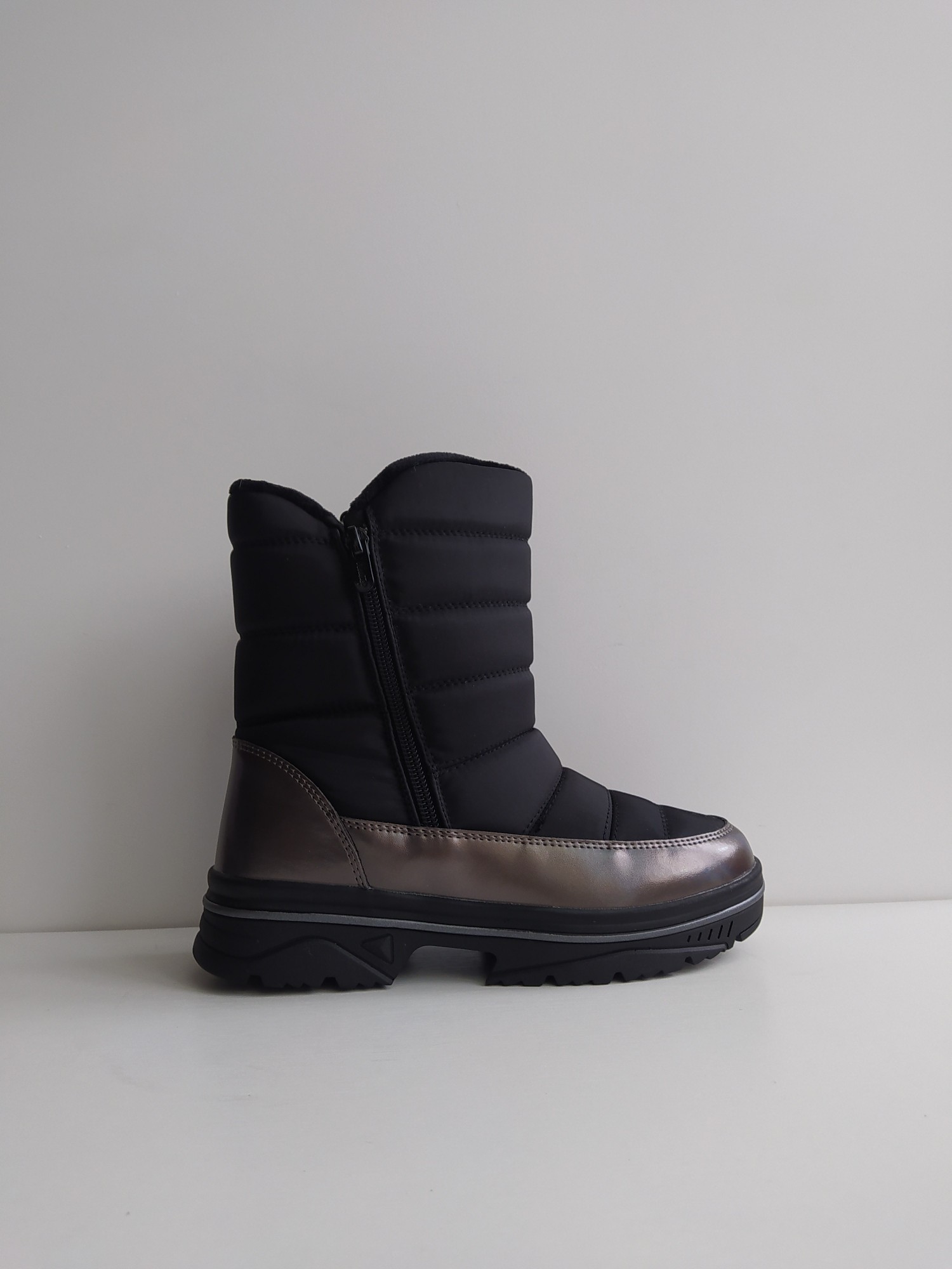 

Зимние сапоги Weestep 32 р 21,6 см черный с бронзовым артикул З110