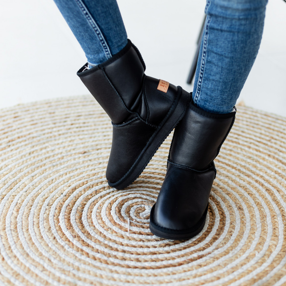 

Угги женские Fashion Shire 3334 36 размер 23,5 см Черный