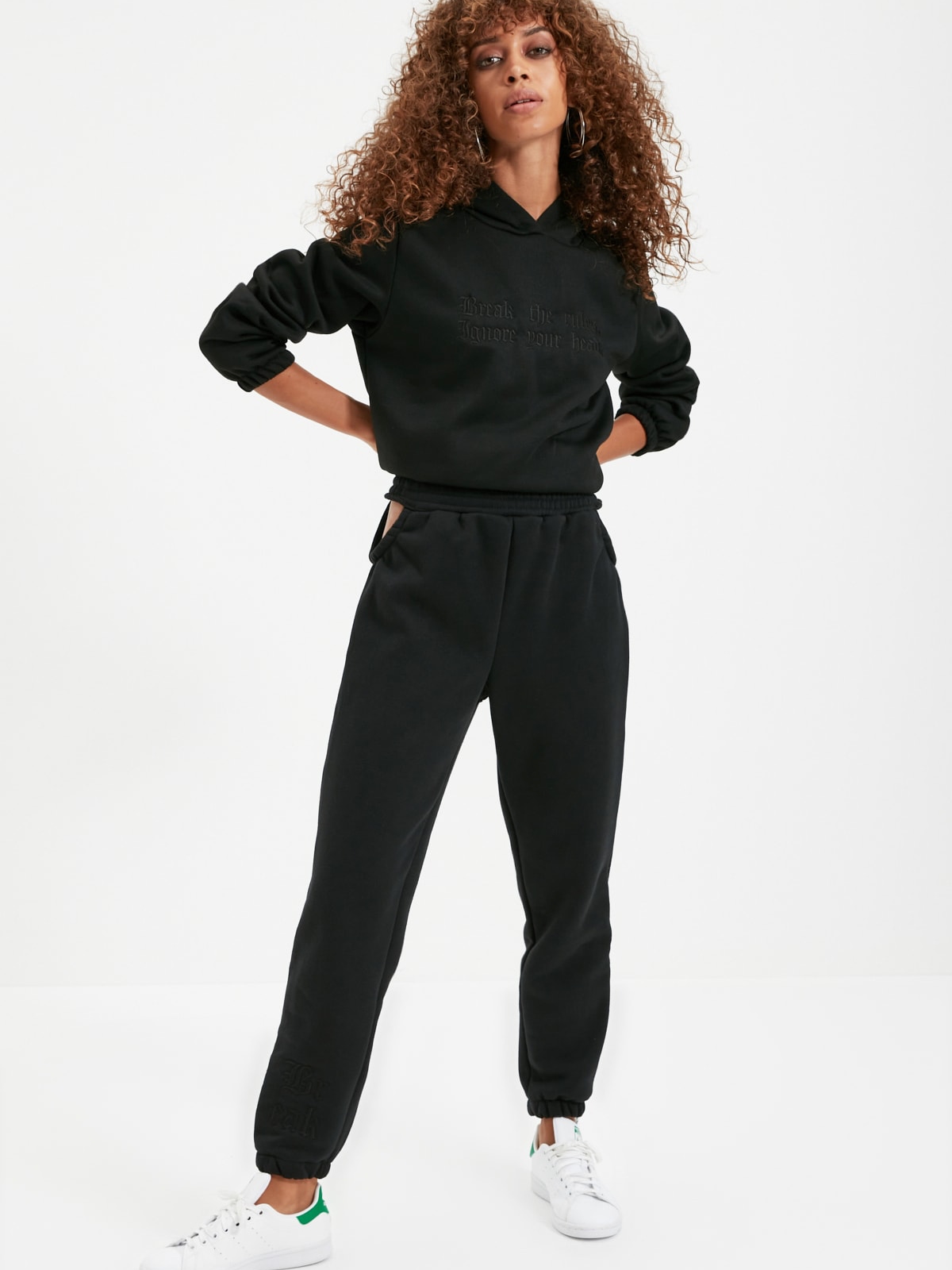 

Спортивный костюм Trendyol TWOAW22AU0135/Siyah  Черный, Спортивный костюм Trendyol TWOAW22AU0135/Siyah M Черный