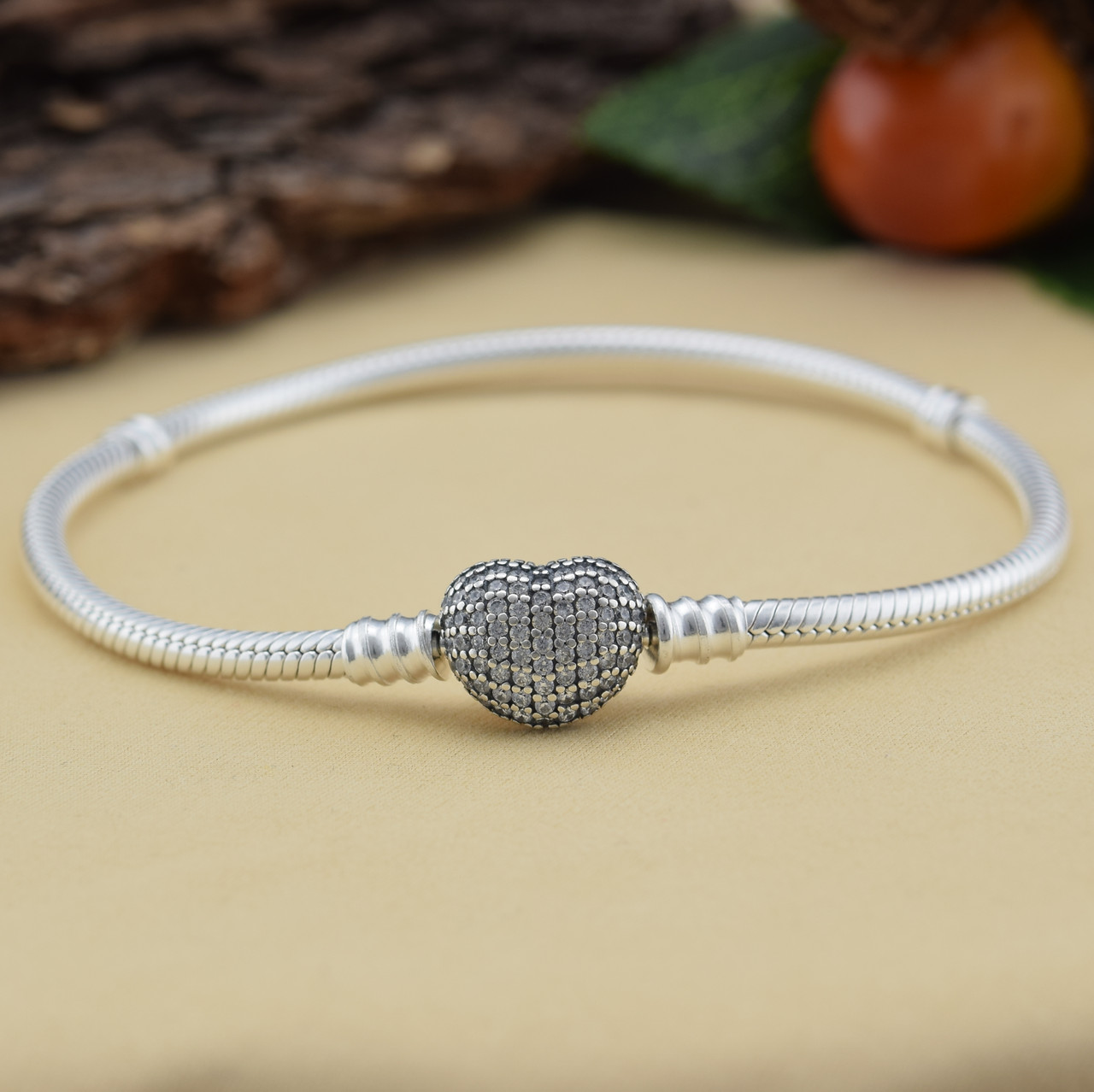 

Серебряный браслет Pandora ширина 3 мм белые фианиты18
