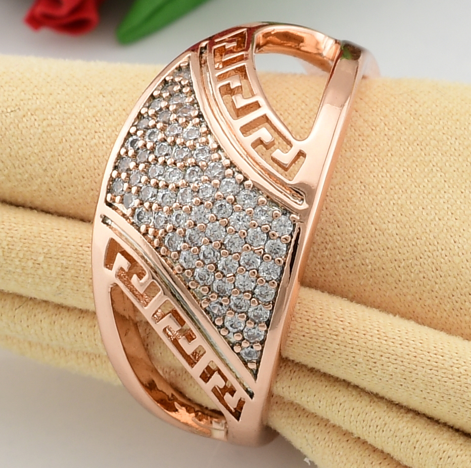 

Кольцо Xuping 30718 белые фианиты позолота РО17