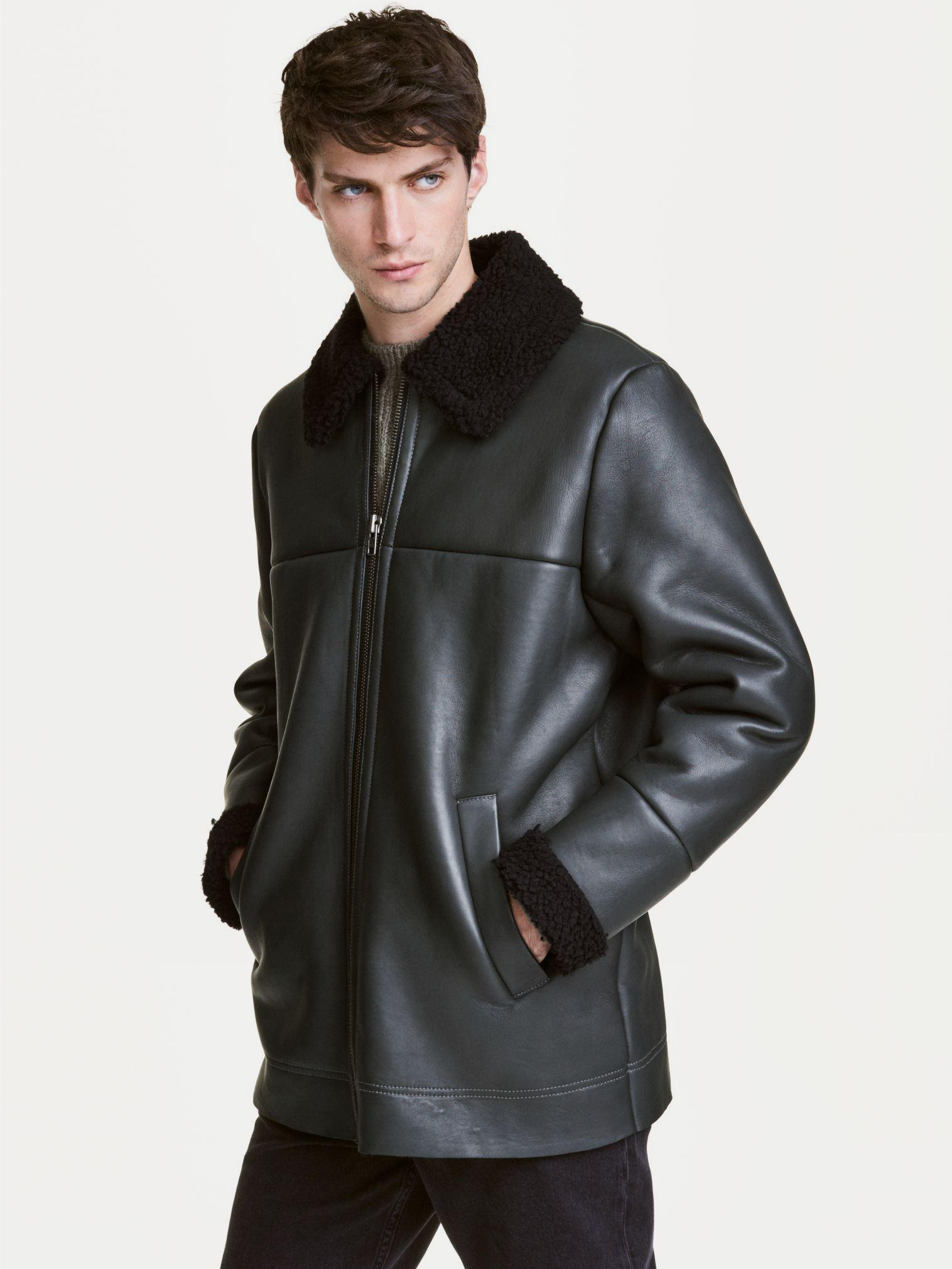 

Дубленка H&M XAZ100018EFBJ  Темно-серая, Дубленка H&M XAZ100018EFBJ L Темно-серая