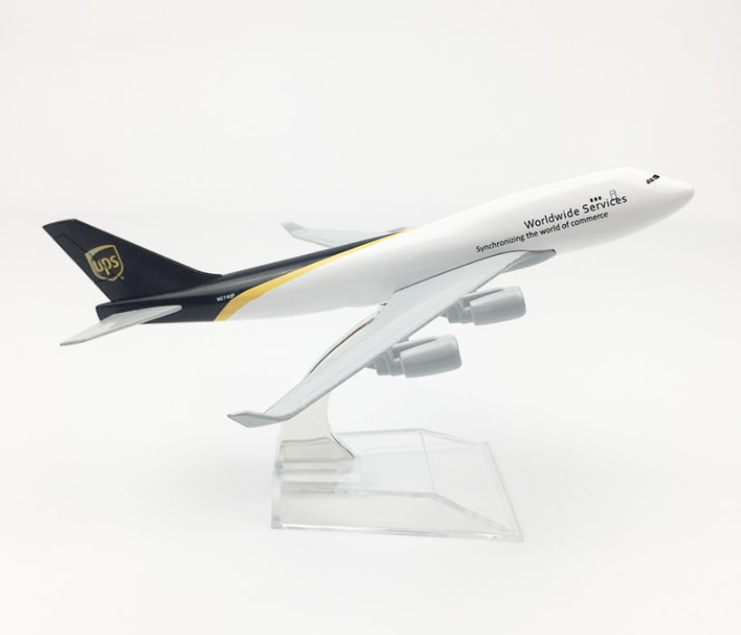 

Модель пасажирський літак Boeing 747 UPS