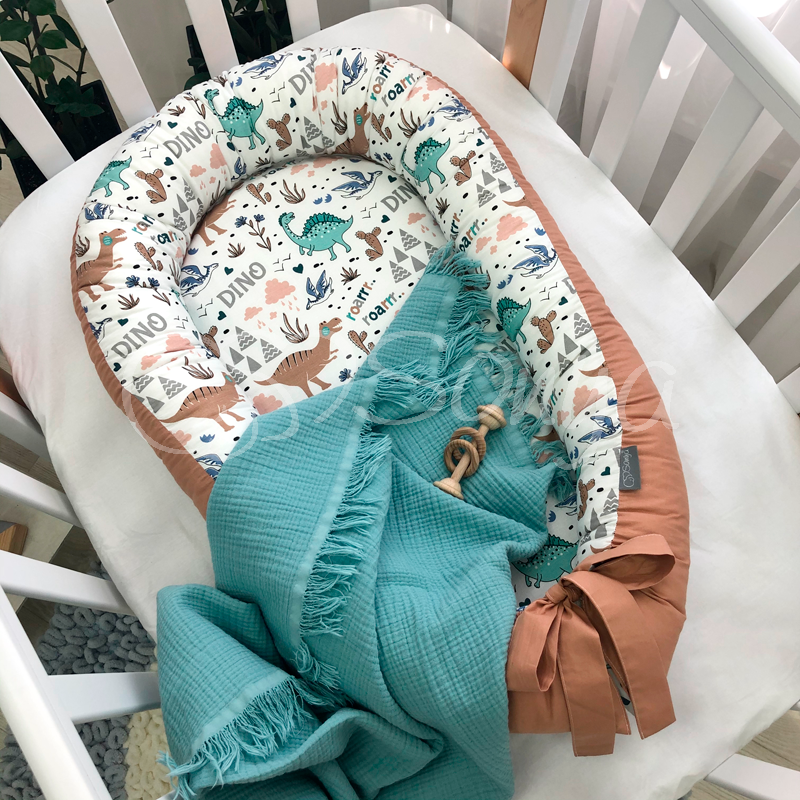 

Кокон для новорожденных Маленькая Соня Baby Desing Premium Дино терракот 65*90 см поплин детский арт.5019464